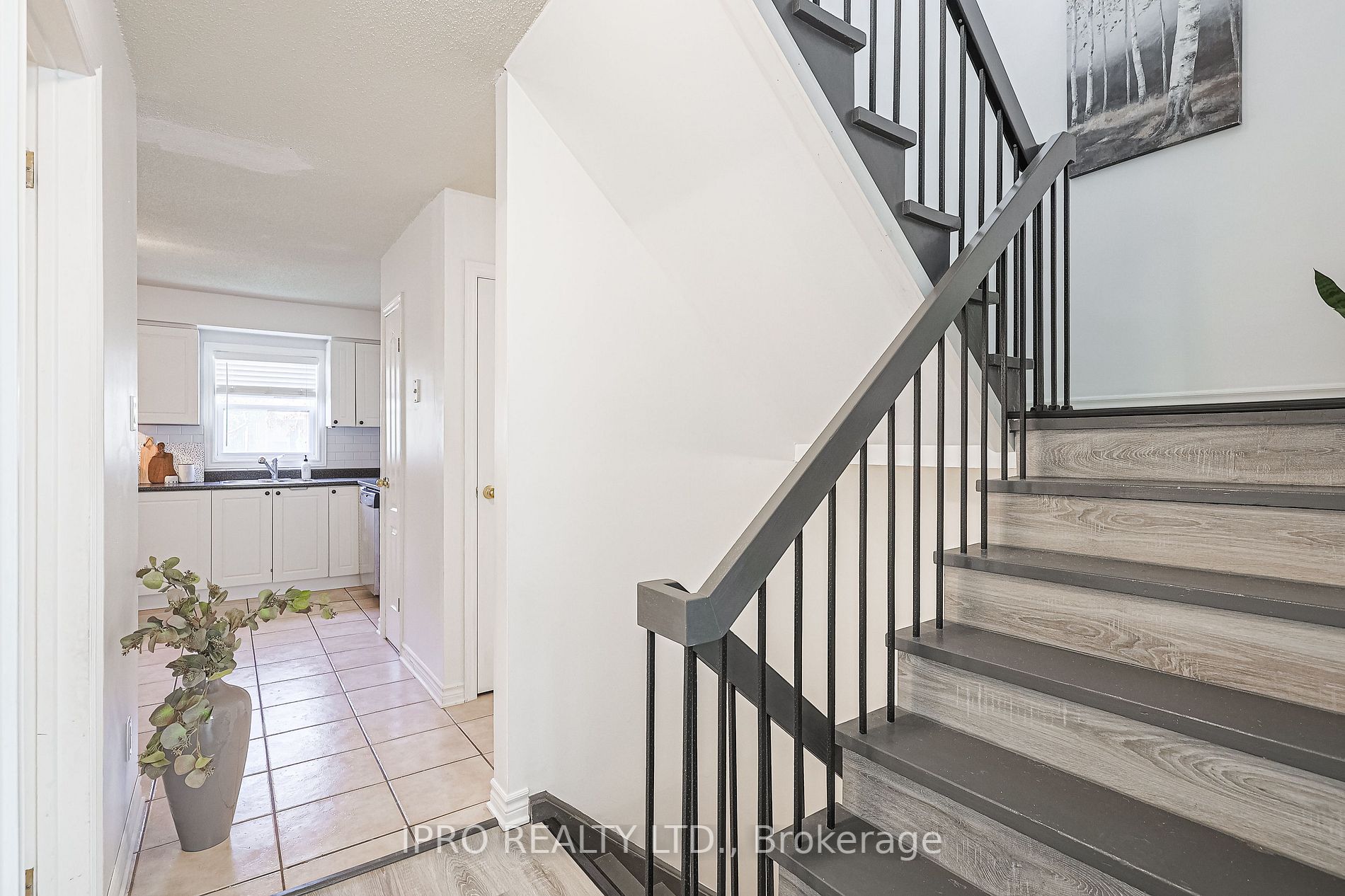 530 Falgarwood Drive, #7