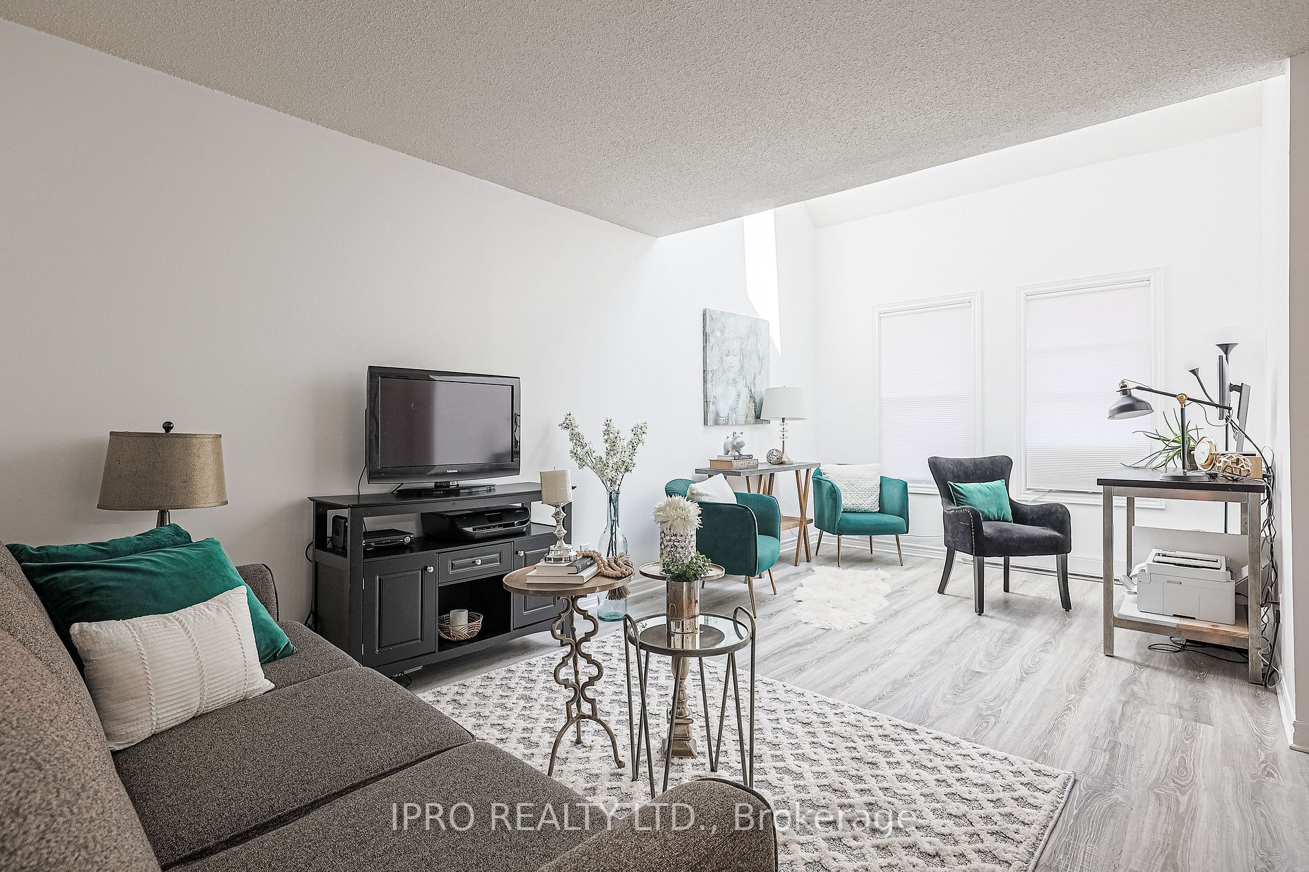 530 Falgarwood Drive, #7