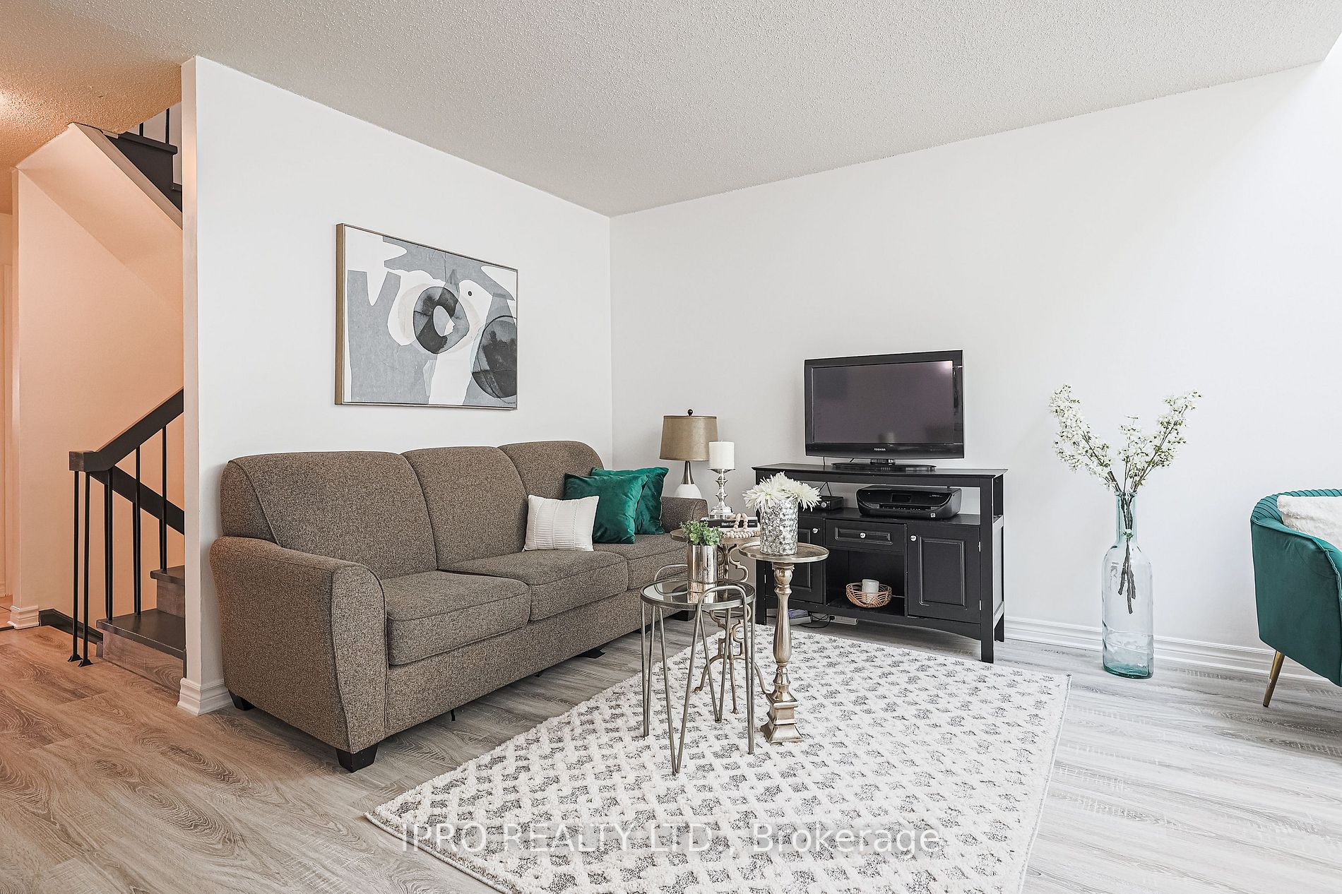 530 Falgarwood Drive, #7