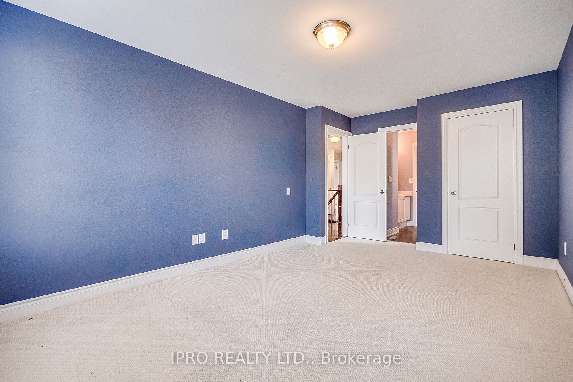 3313 Mistwell Crescent