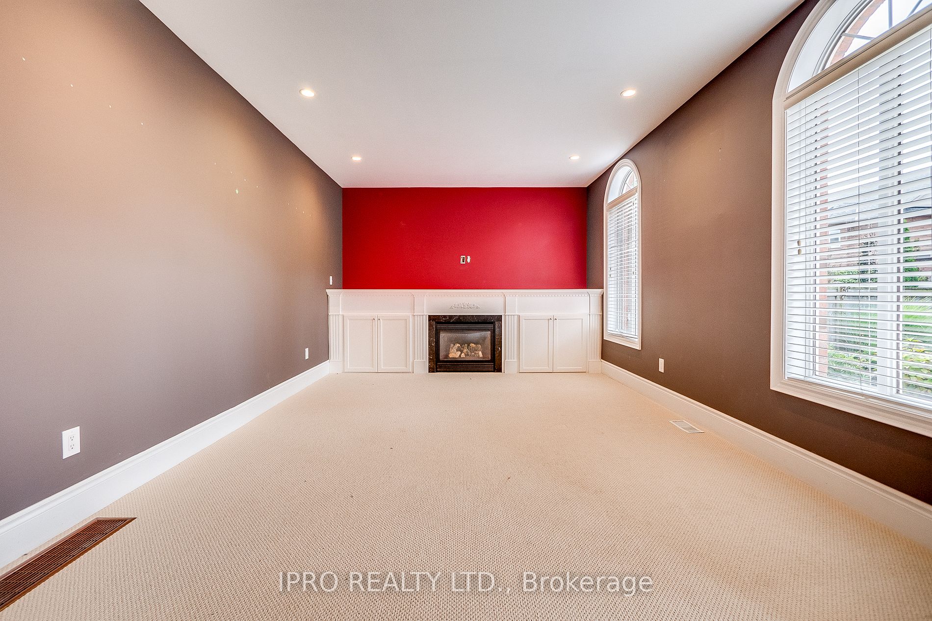3313 Mistwell Crescent