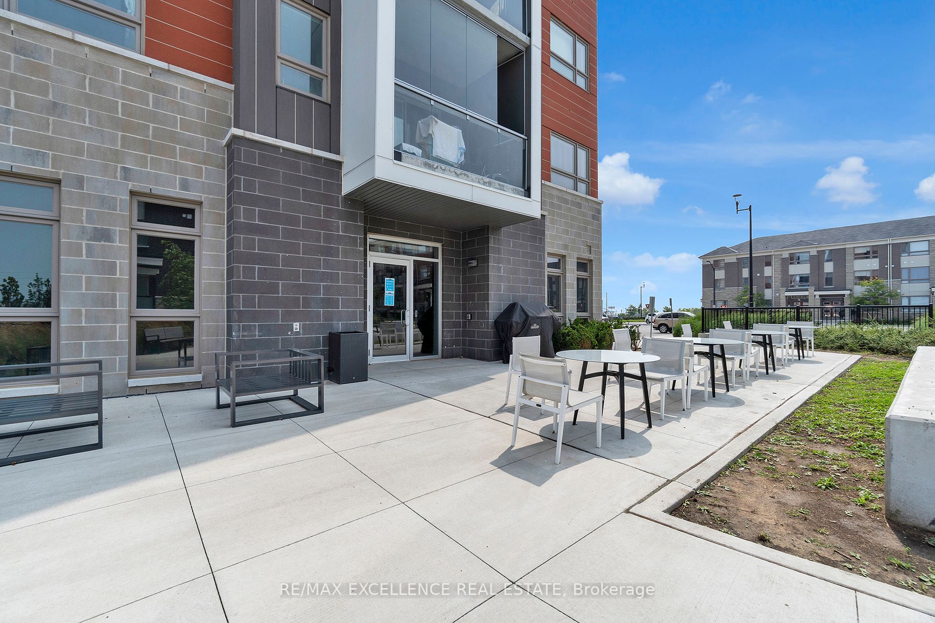 200 Lagerfeld Drive, #215