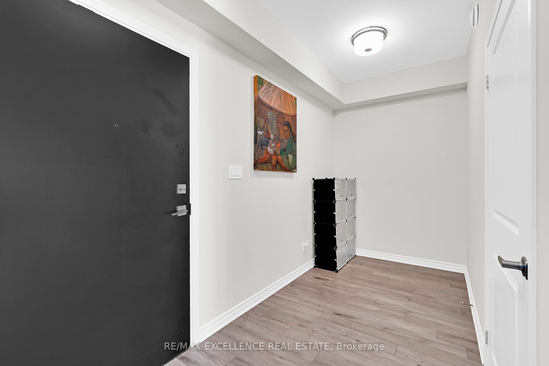 200 Lagerfeld Drive, #215