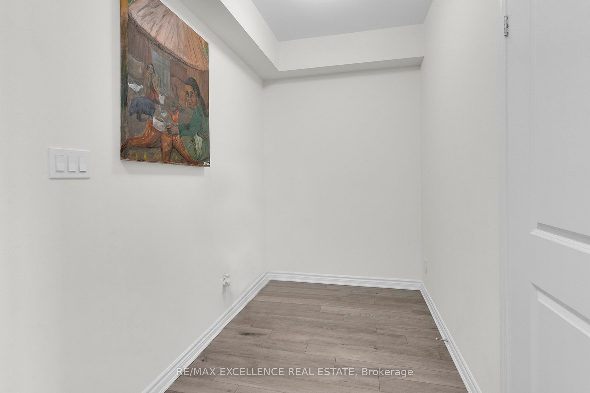 200 Lagerfeld Drive, #215