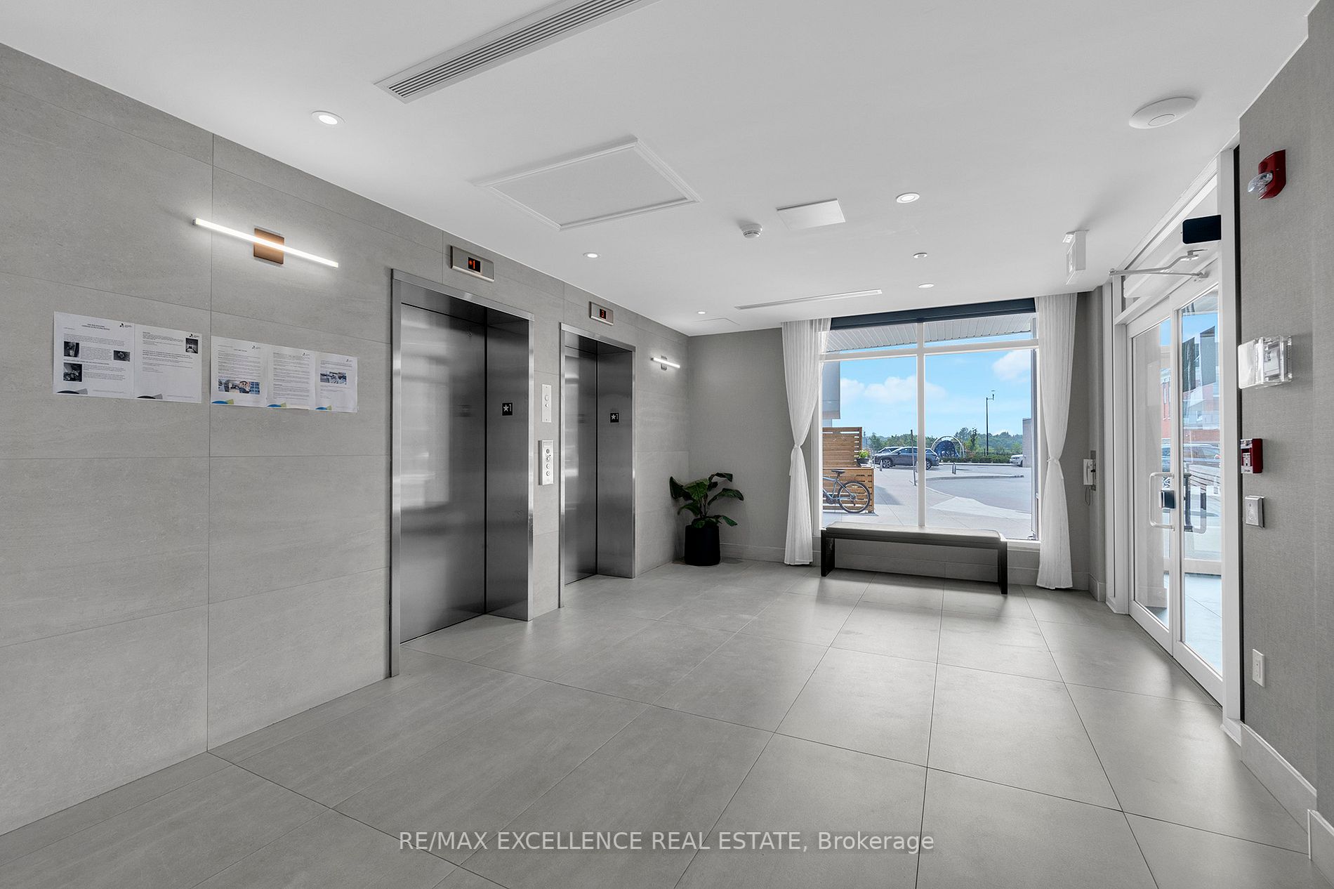 200 Lagerfeld Drive, #215
