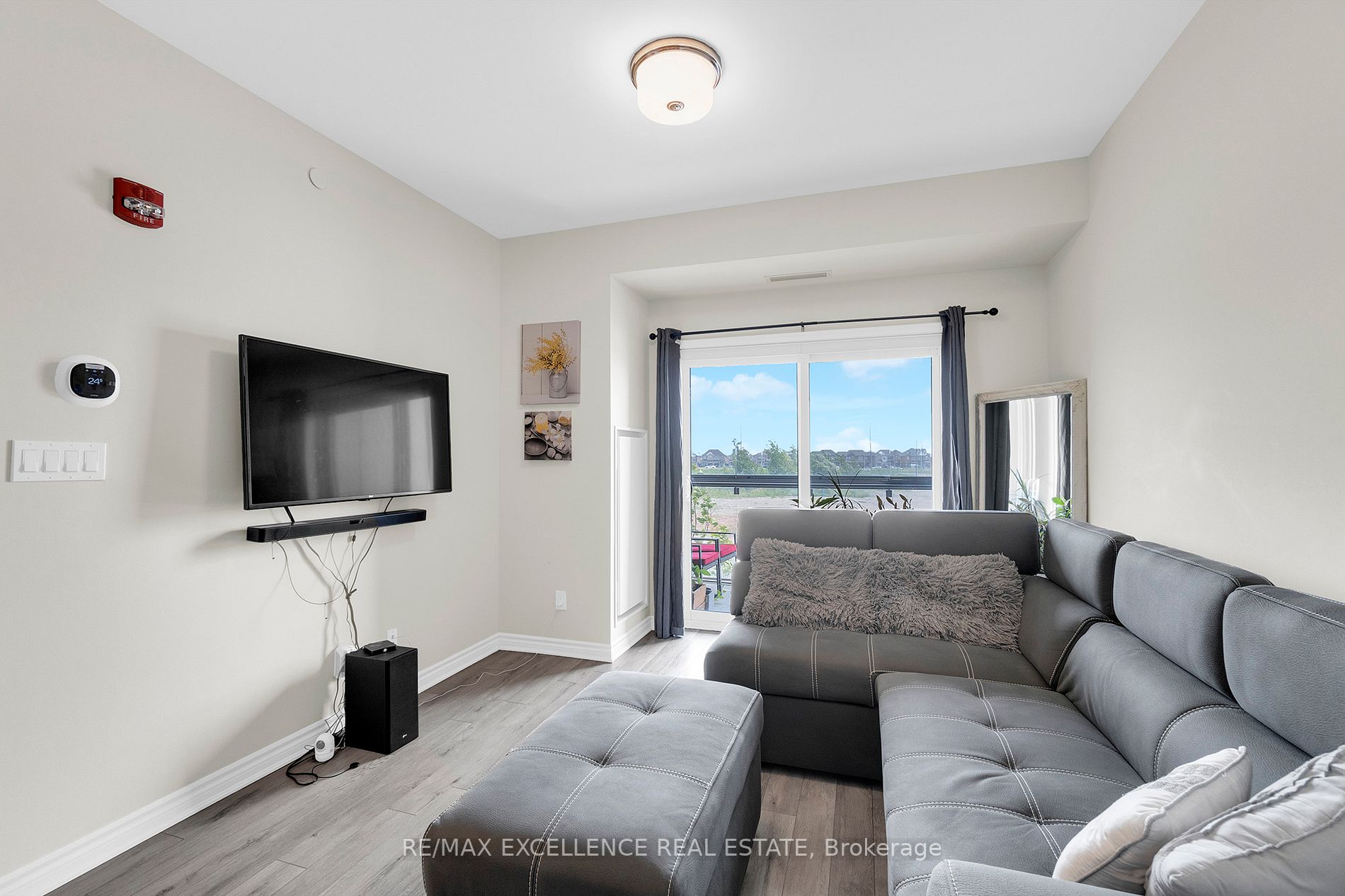 200 Lagerfeld Drive, #215