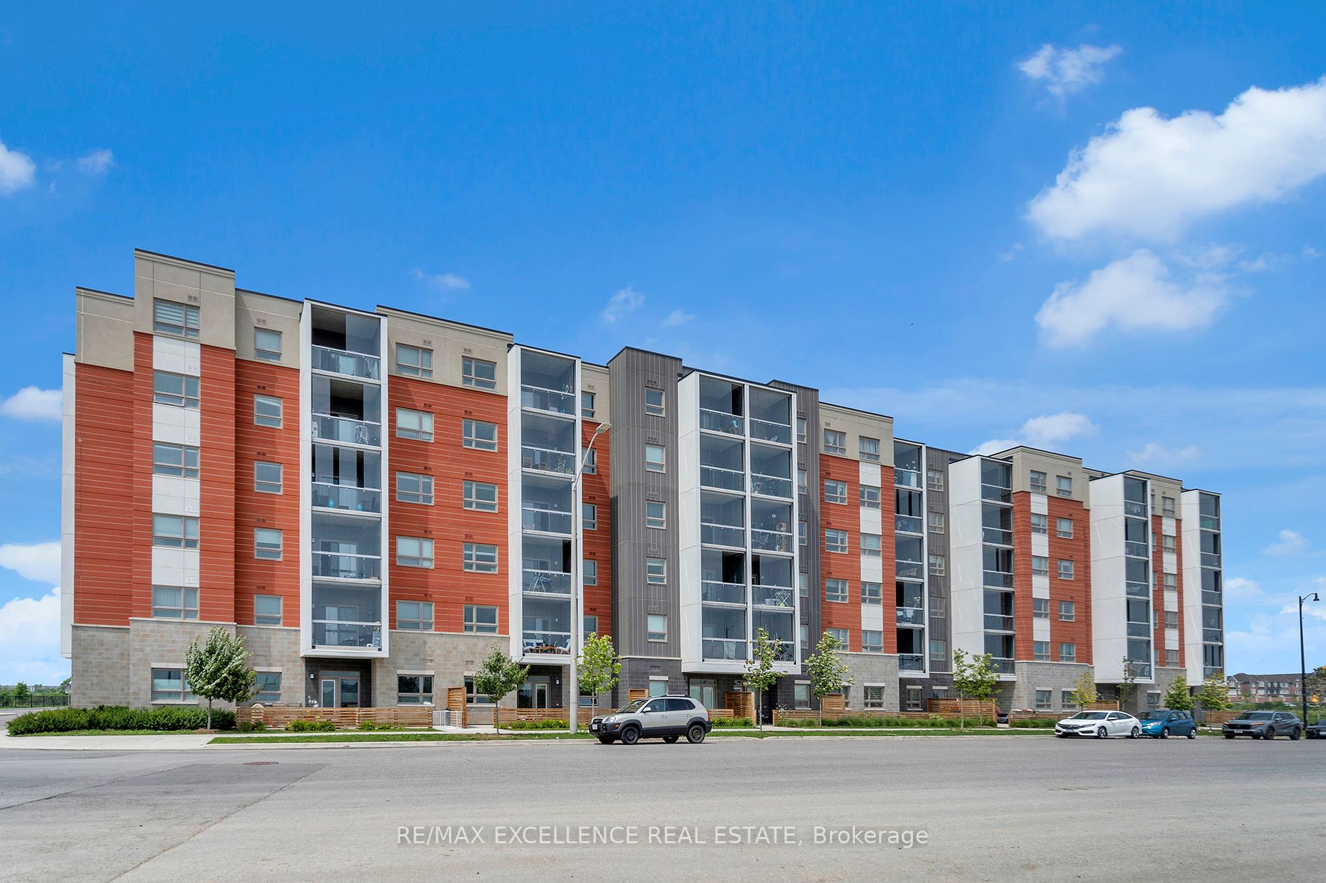200 Lagerfeld Dr E, #215
