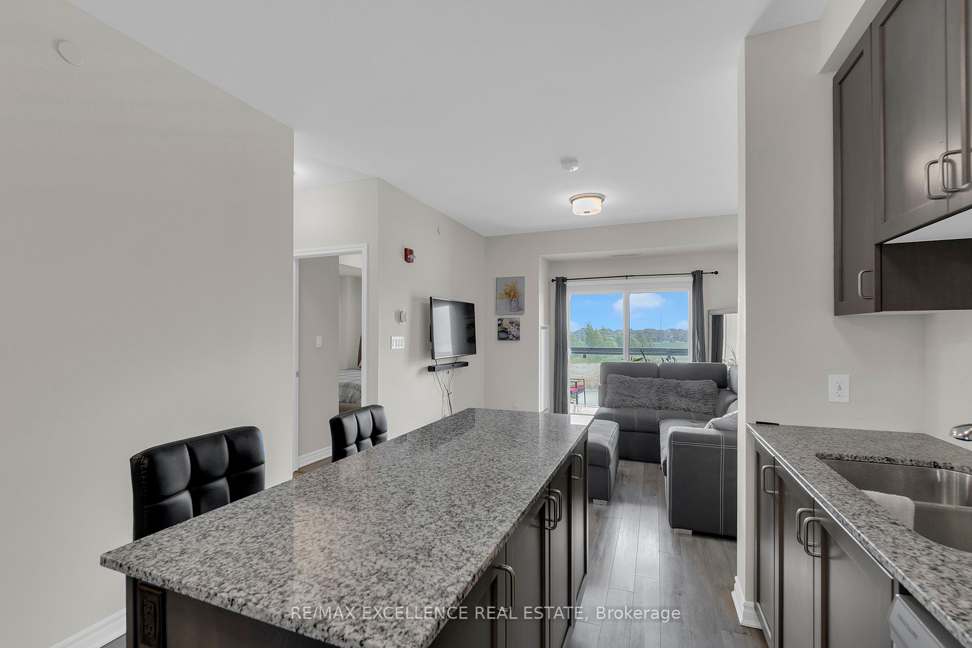 200 Lagerfeld Drive, #215