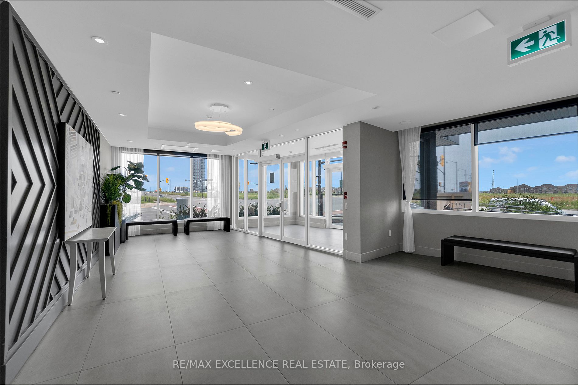 200 Lagerfeld Drive, #215