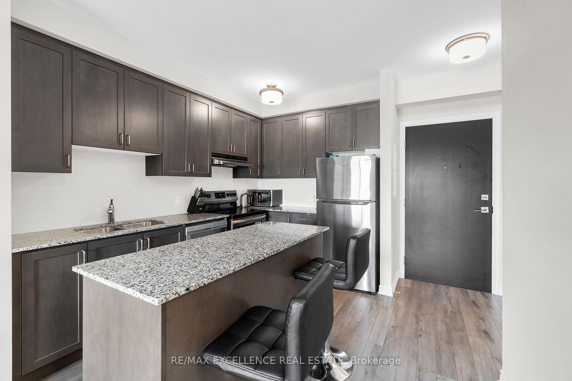 200 Lagerfeld Drive, #215
