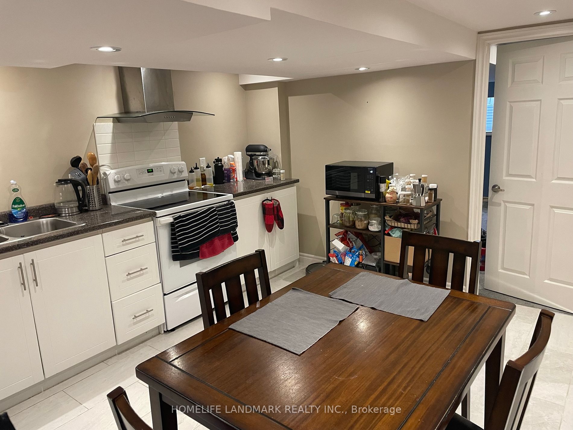 670 Inverness Ave, #Bsmt