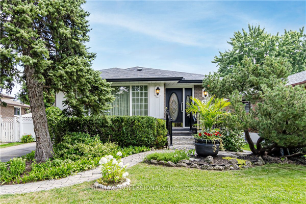 23 Sandwell Dr, Toronto