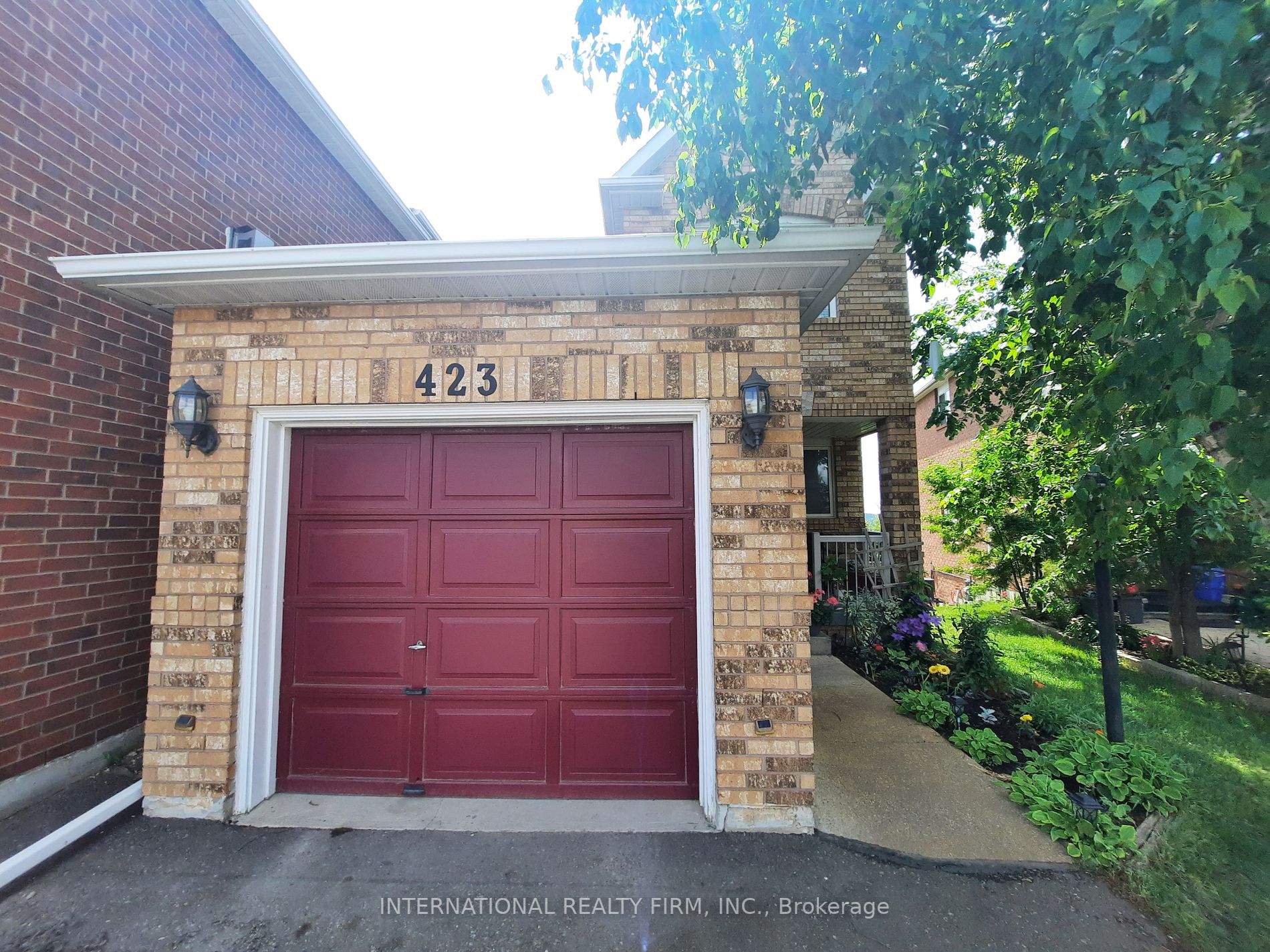 423 Jay Cres