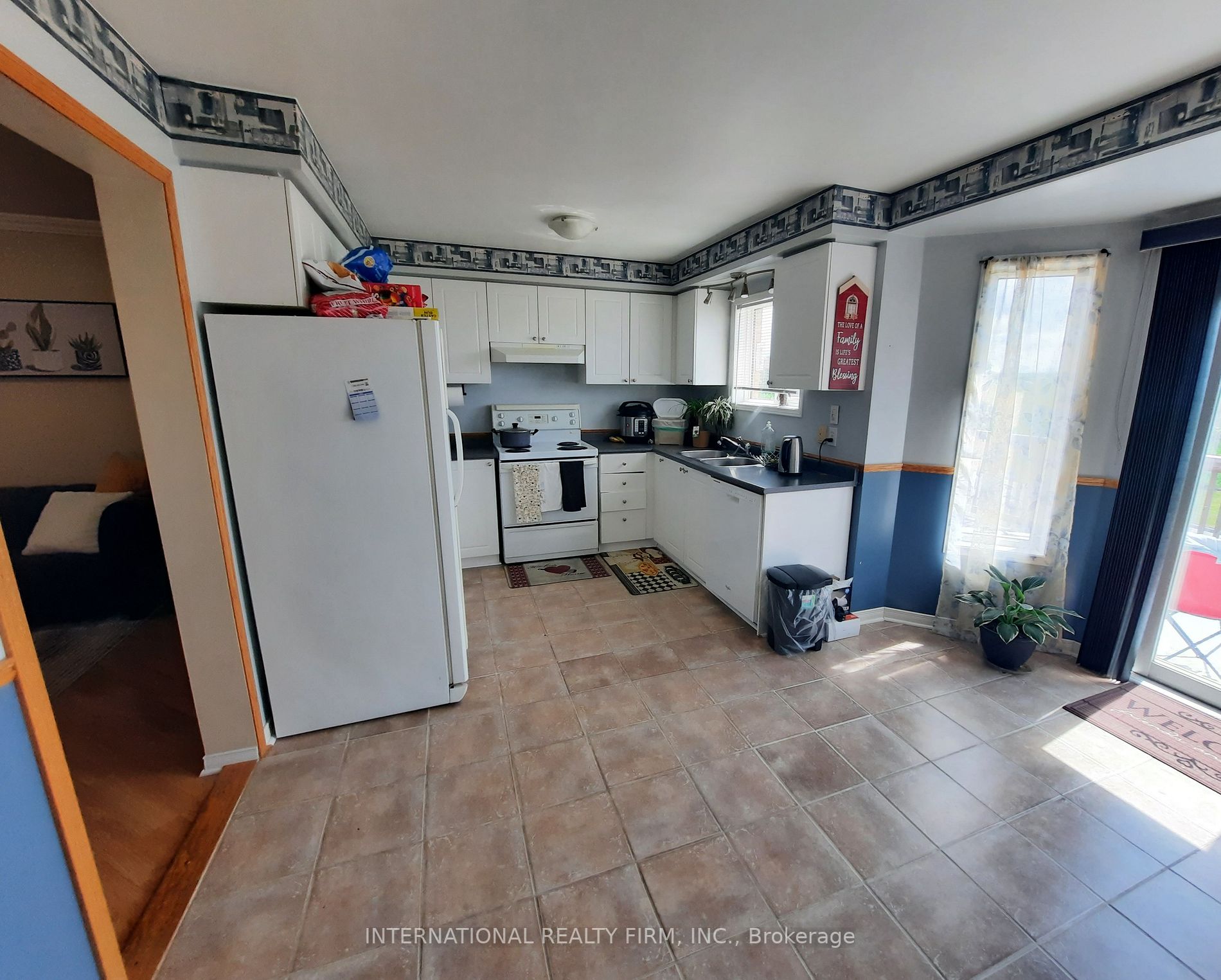 423 Jay Cres