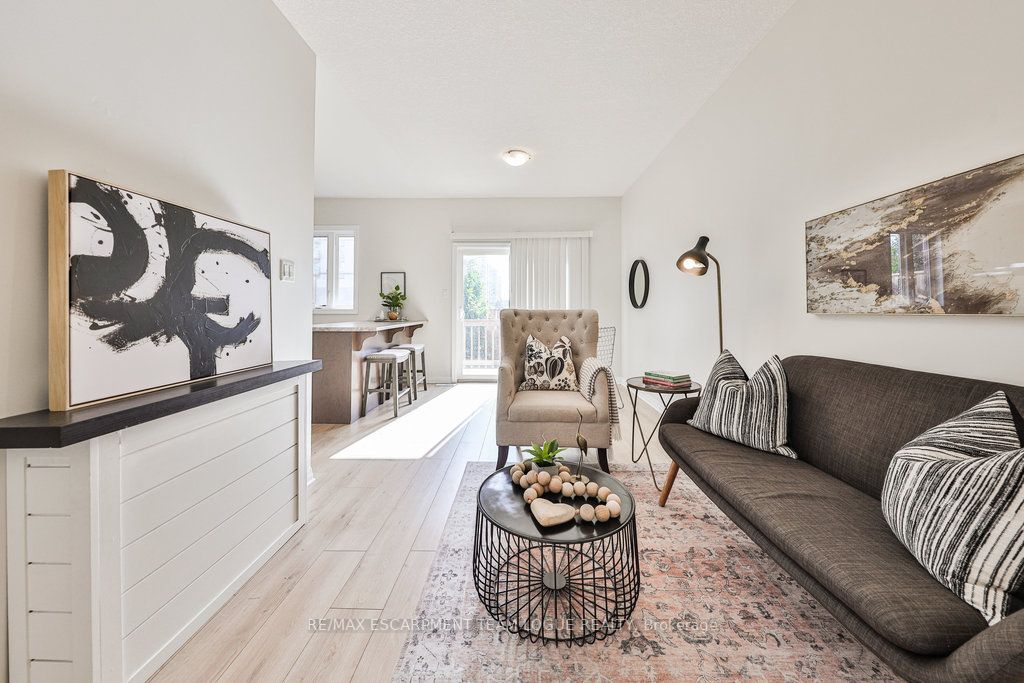 70 Plains Road W, #13