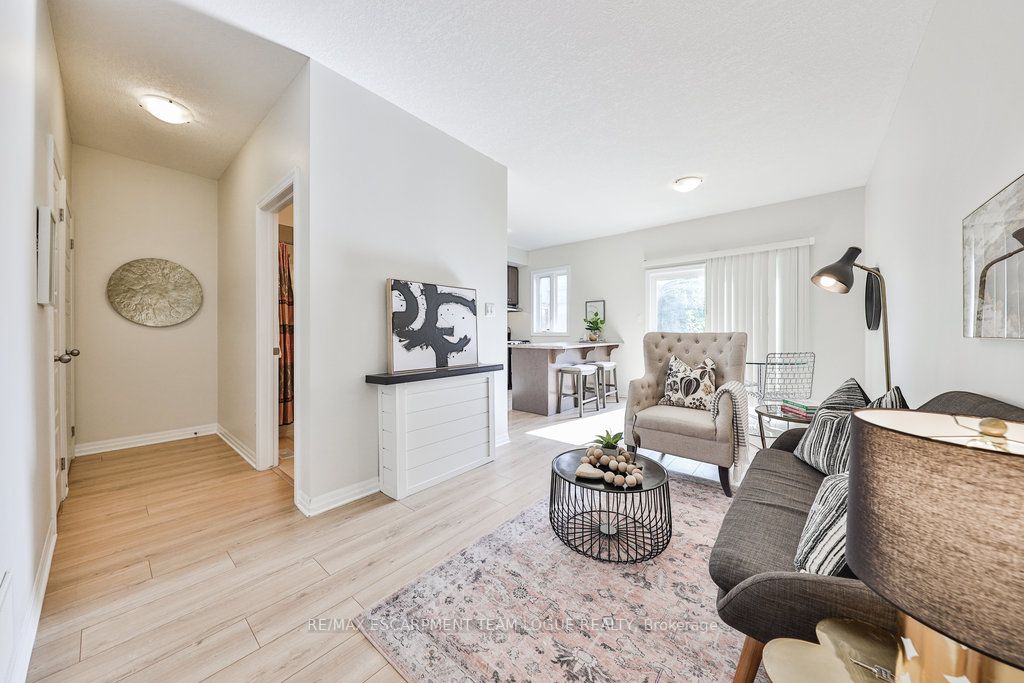 70 Plains Road W, #13