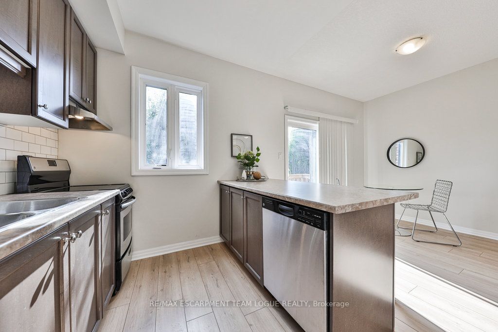 70 Plains Road W, #13