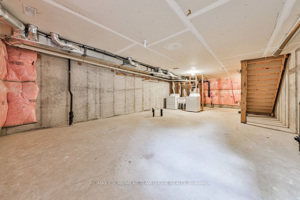 70 Plains Road W, #13