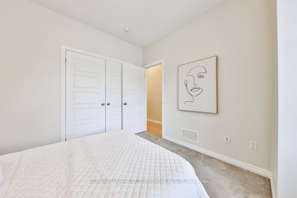 70 Plains Road W, #13