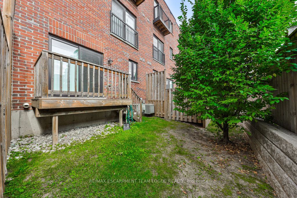 70 Plains Road W, #13
