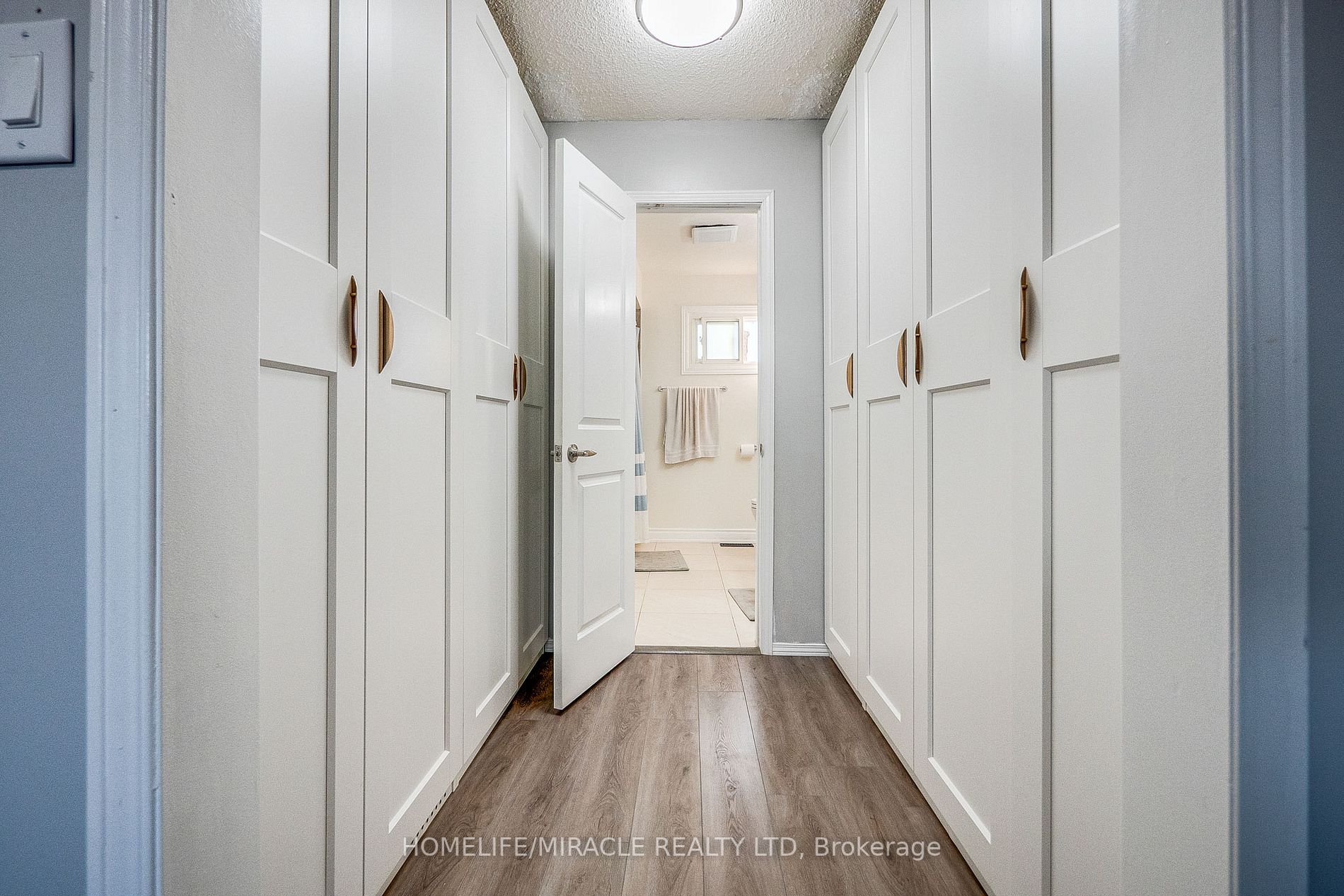 25 Hockley Path