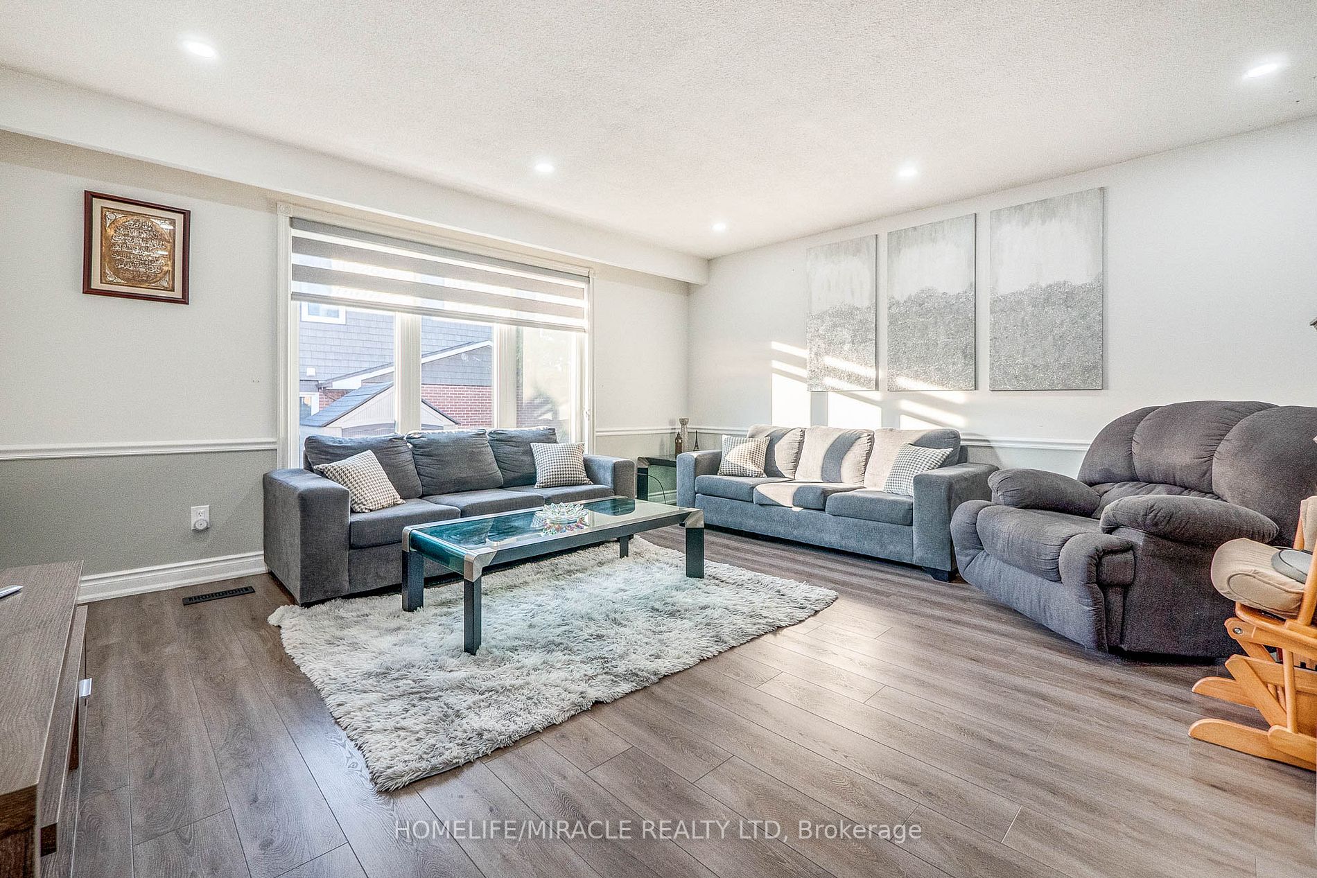 25 Hockley Path