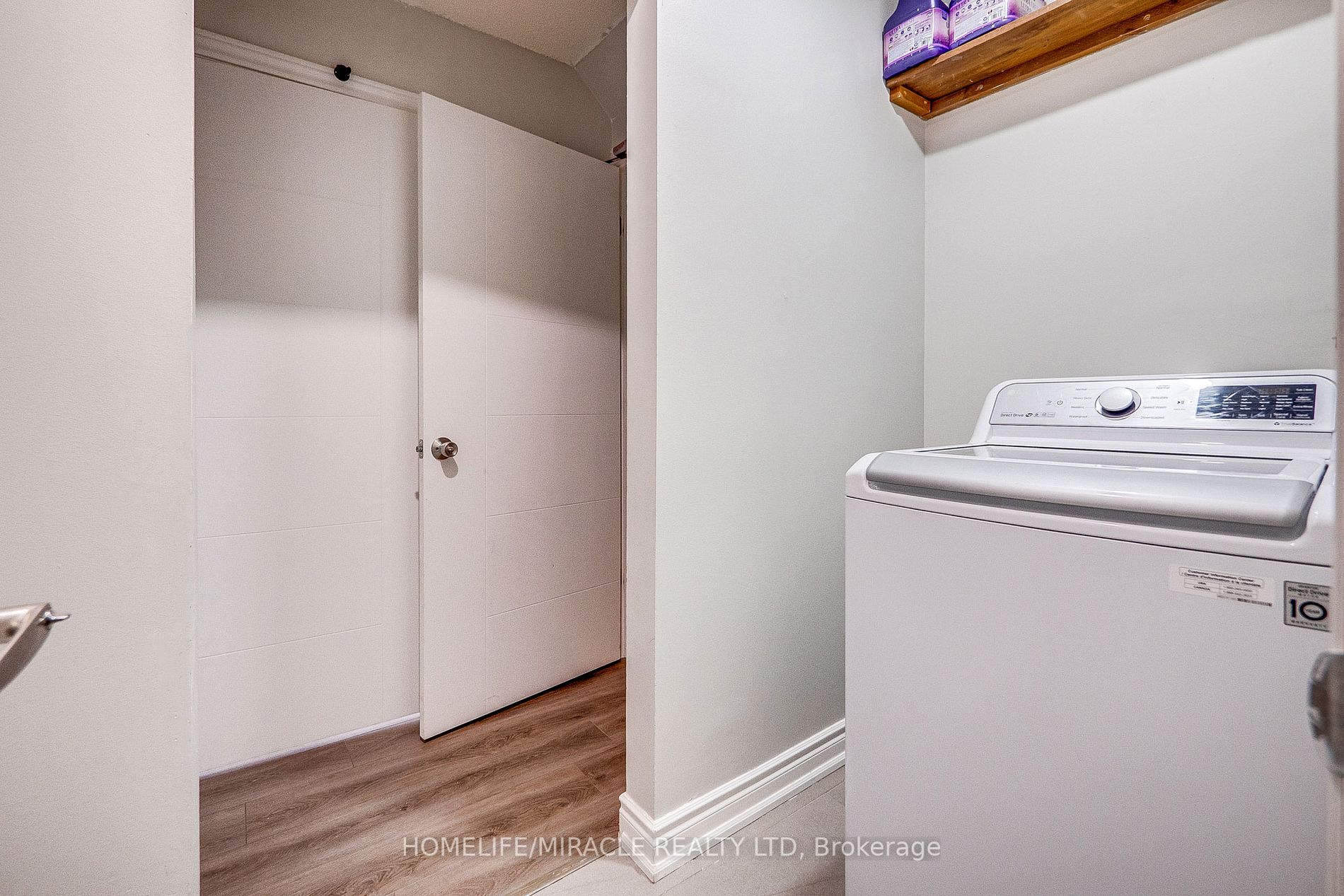 25 Hockley Path