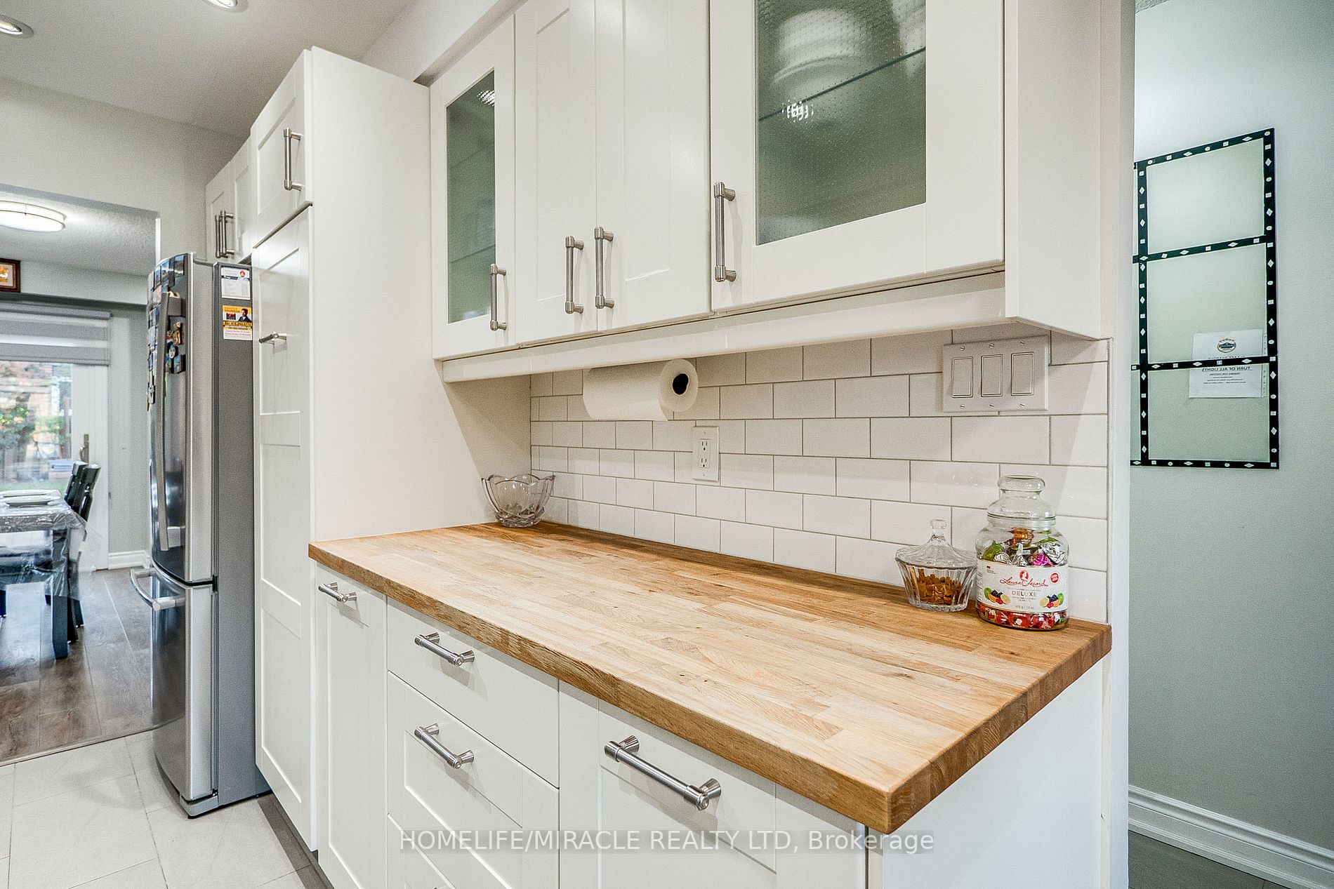 25 Hockley Path