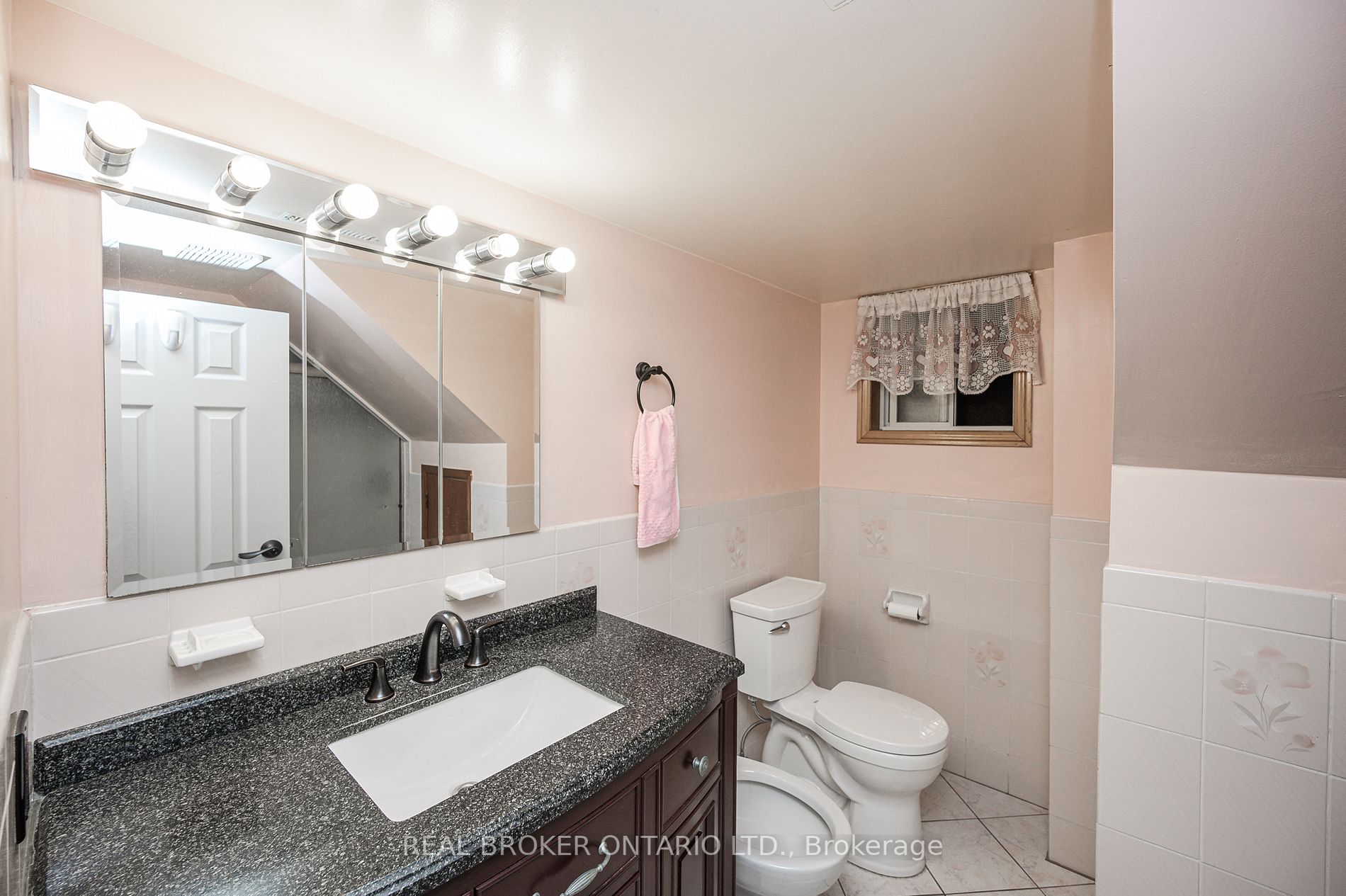 Listing W7004594 - Large Photo # 25