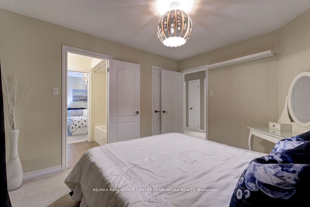 45 Interlacken Dr