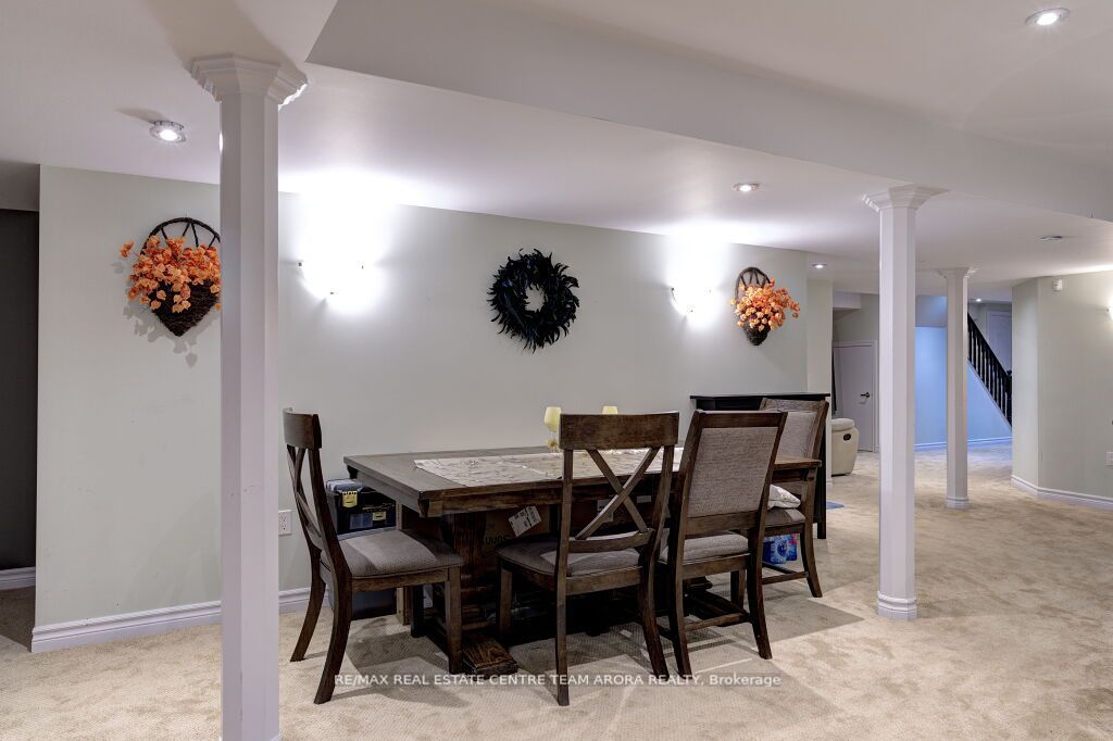 45 Interlacken Dr