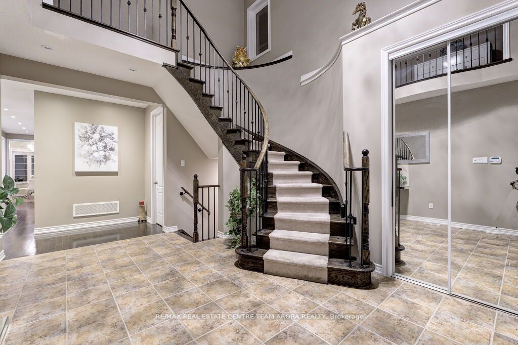 45 Interlacken Dr