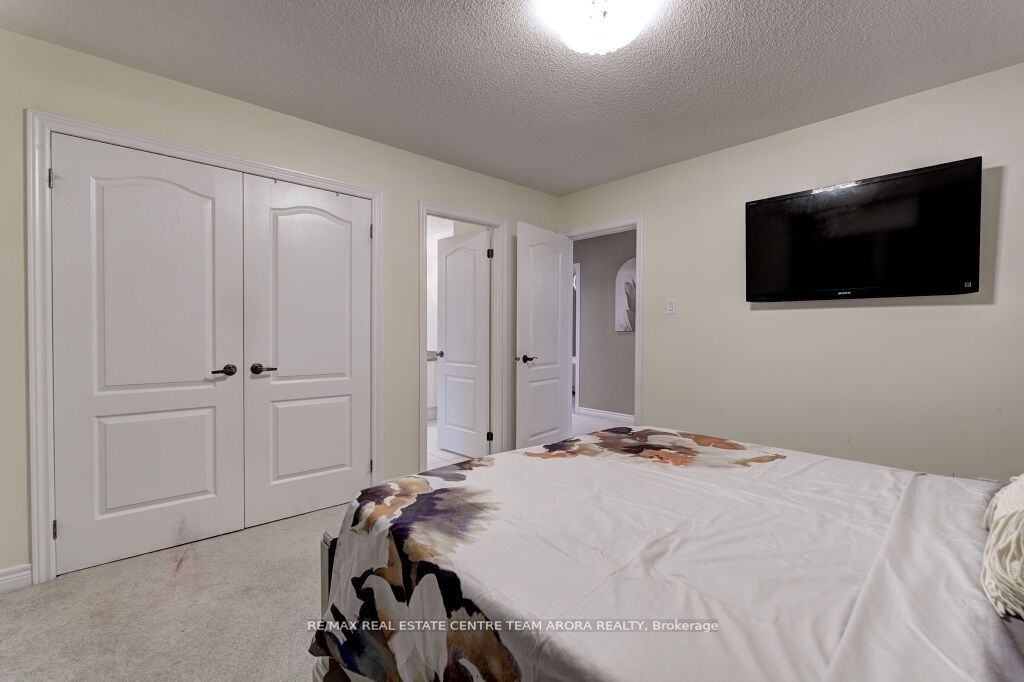 45 Interlacken Dr