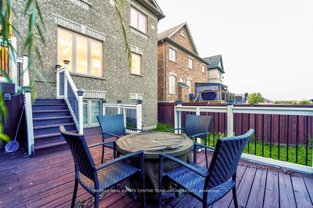 45 Interlacken Dr