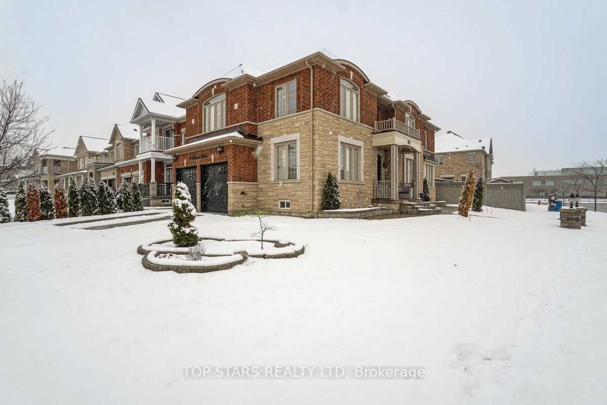 3 Oshawa Dr E