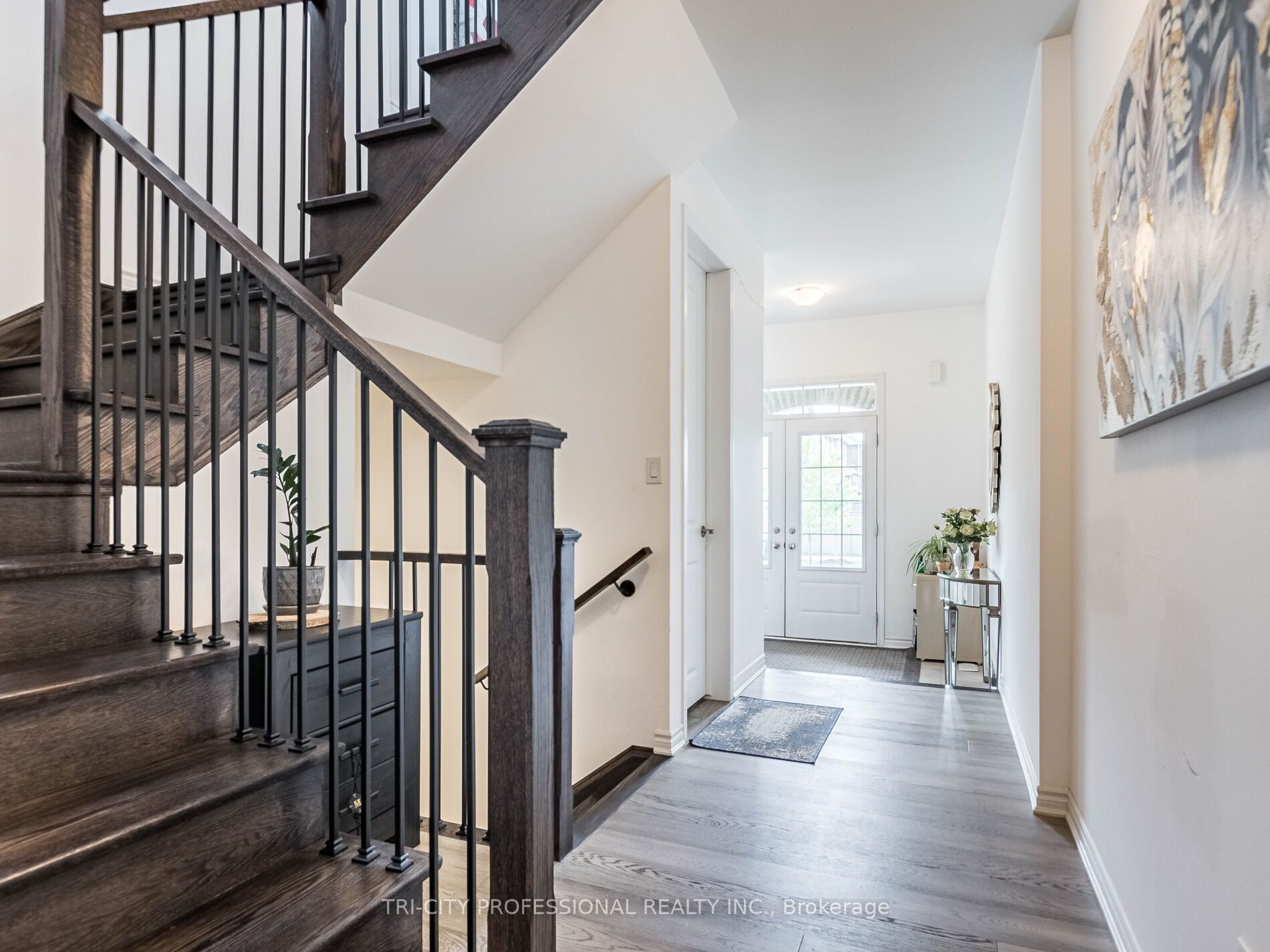 632 Kennedy Circ W