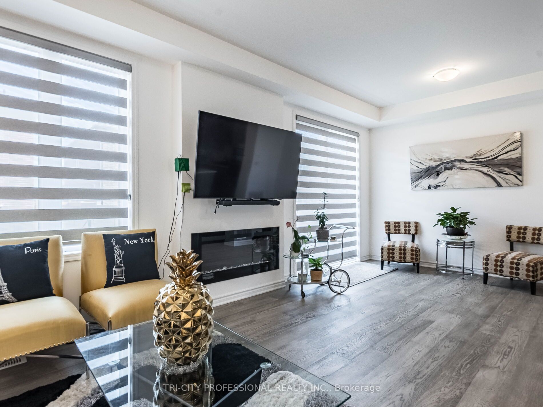 632 Kennedy Circ W
