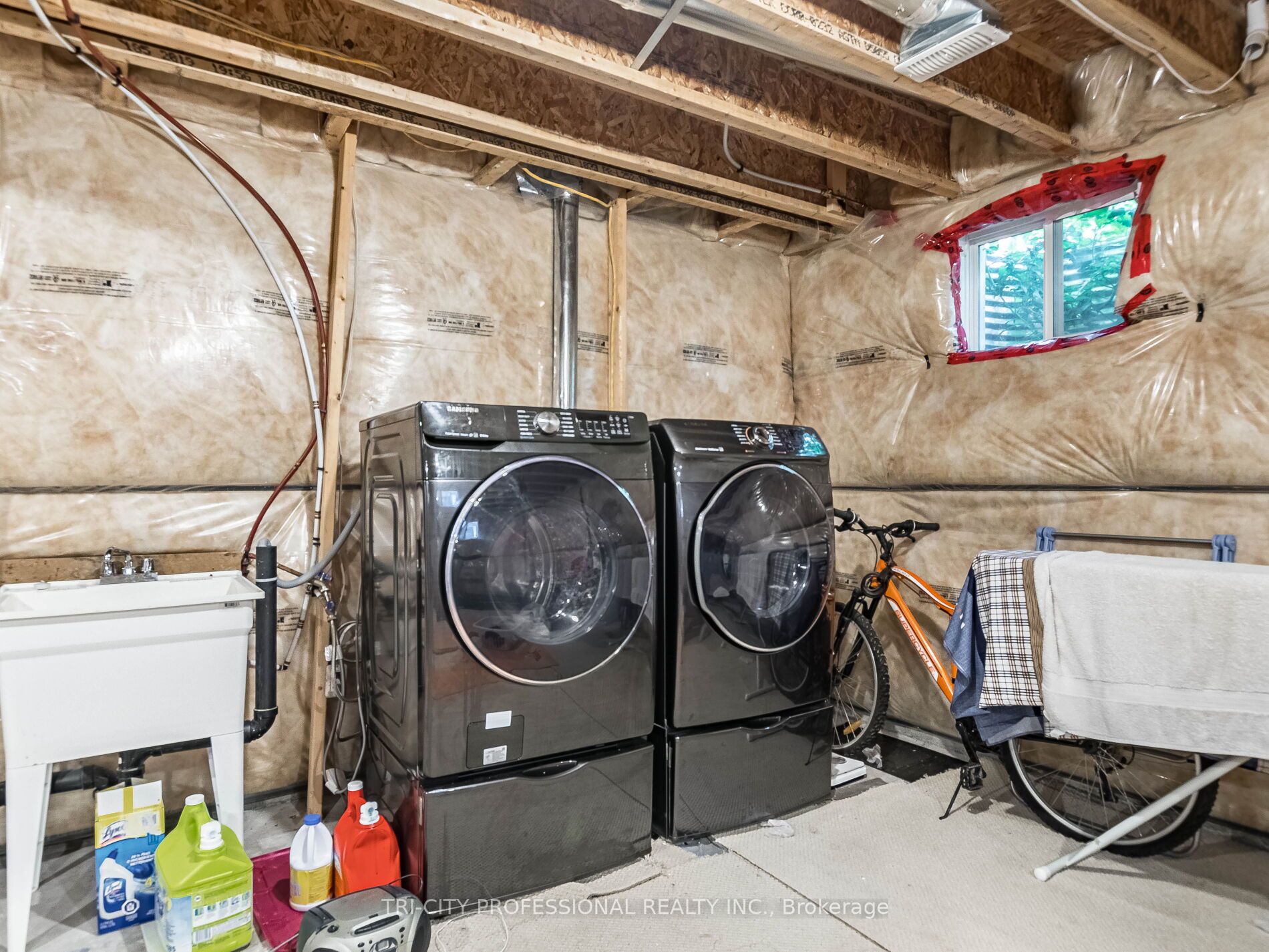 632 Kennedy Circ W