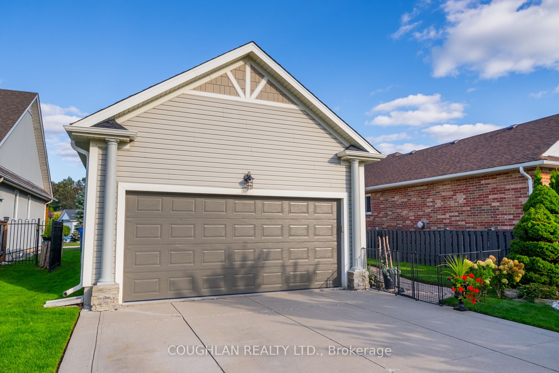 15 Woodvale Court
