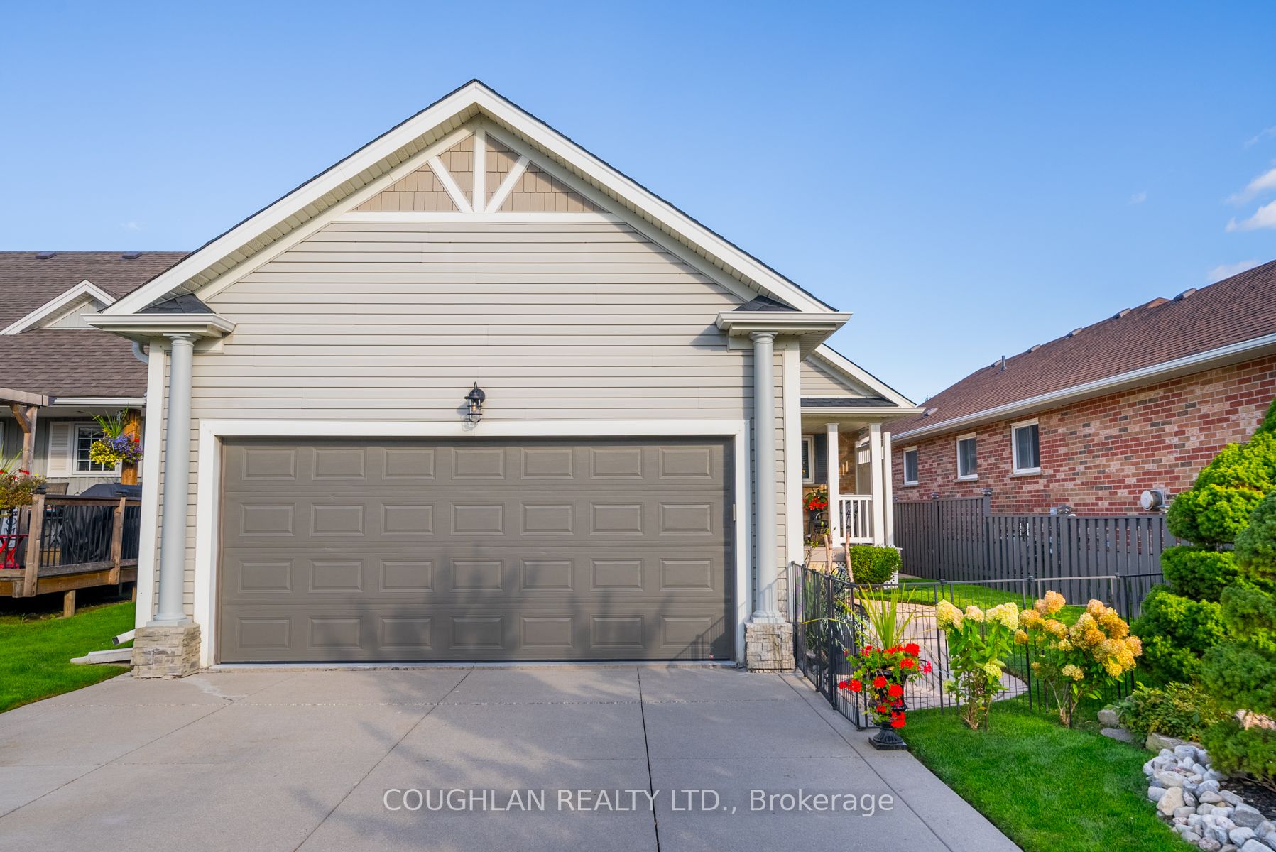 15 Woodvale Court