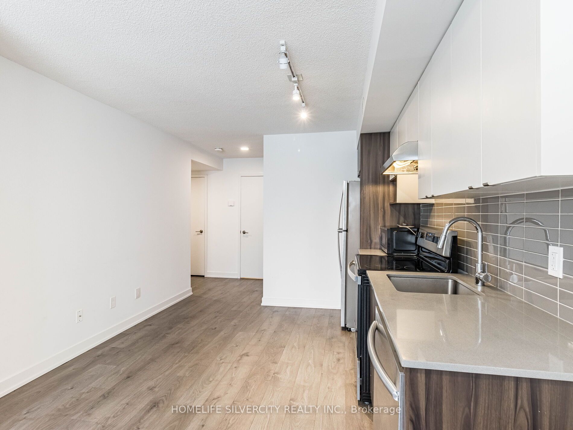 1141 Cooke Boulevard, #403