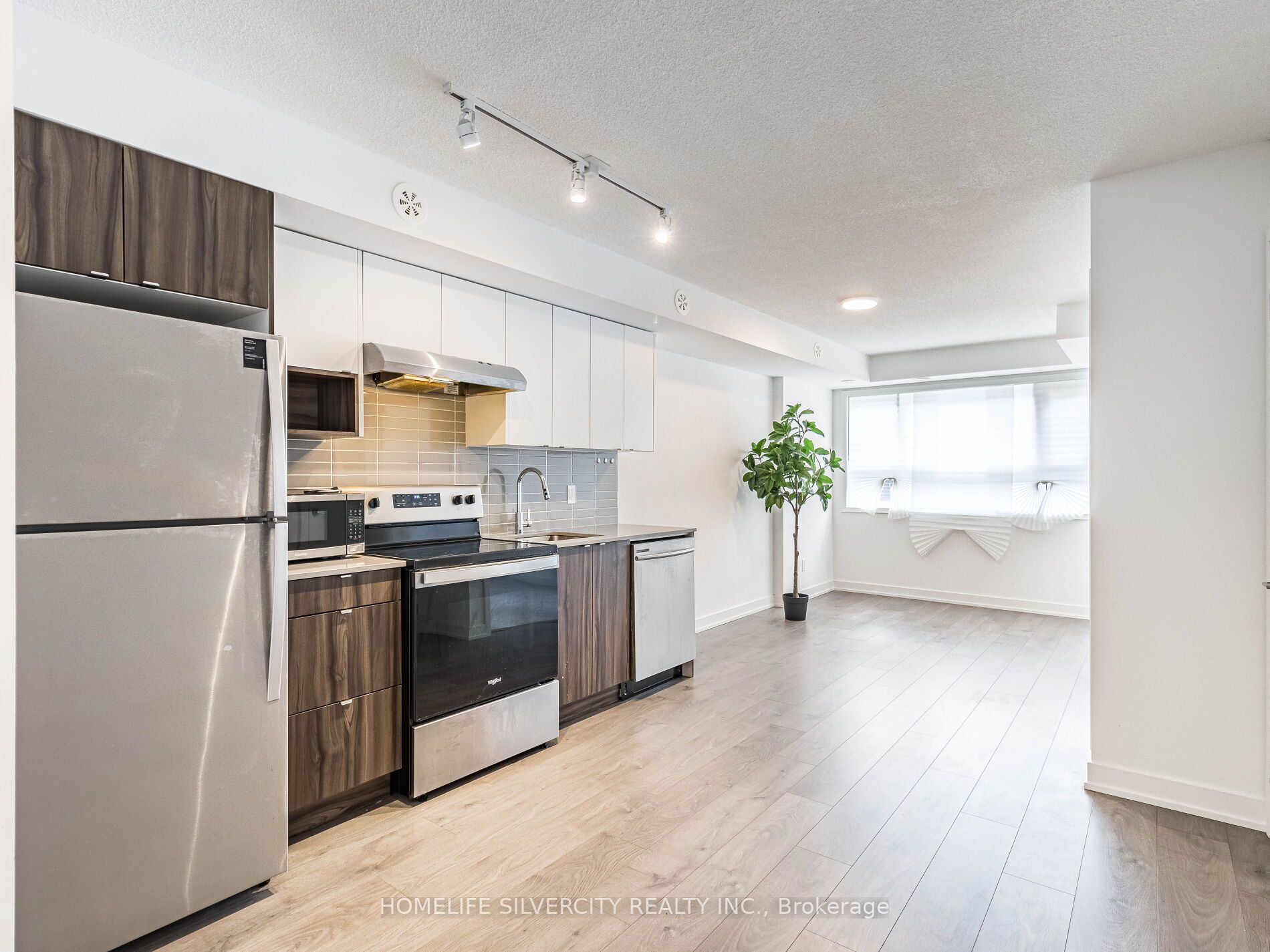 1141 Cooke Boulevard, #403