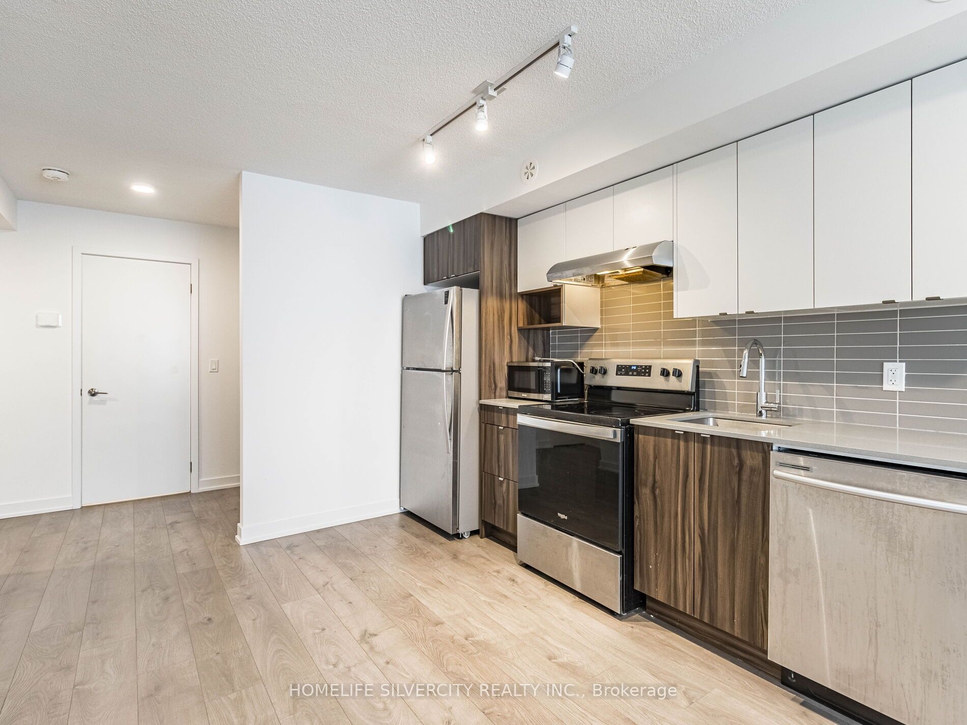 1141 Cooke Boulevard, #403