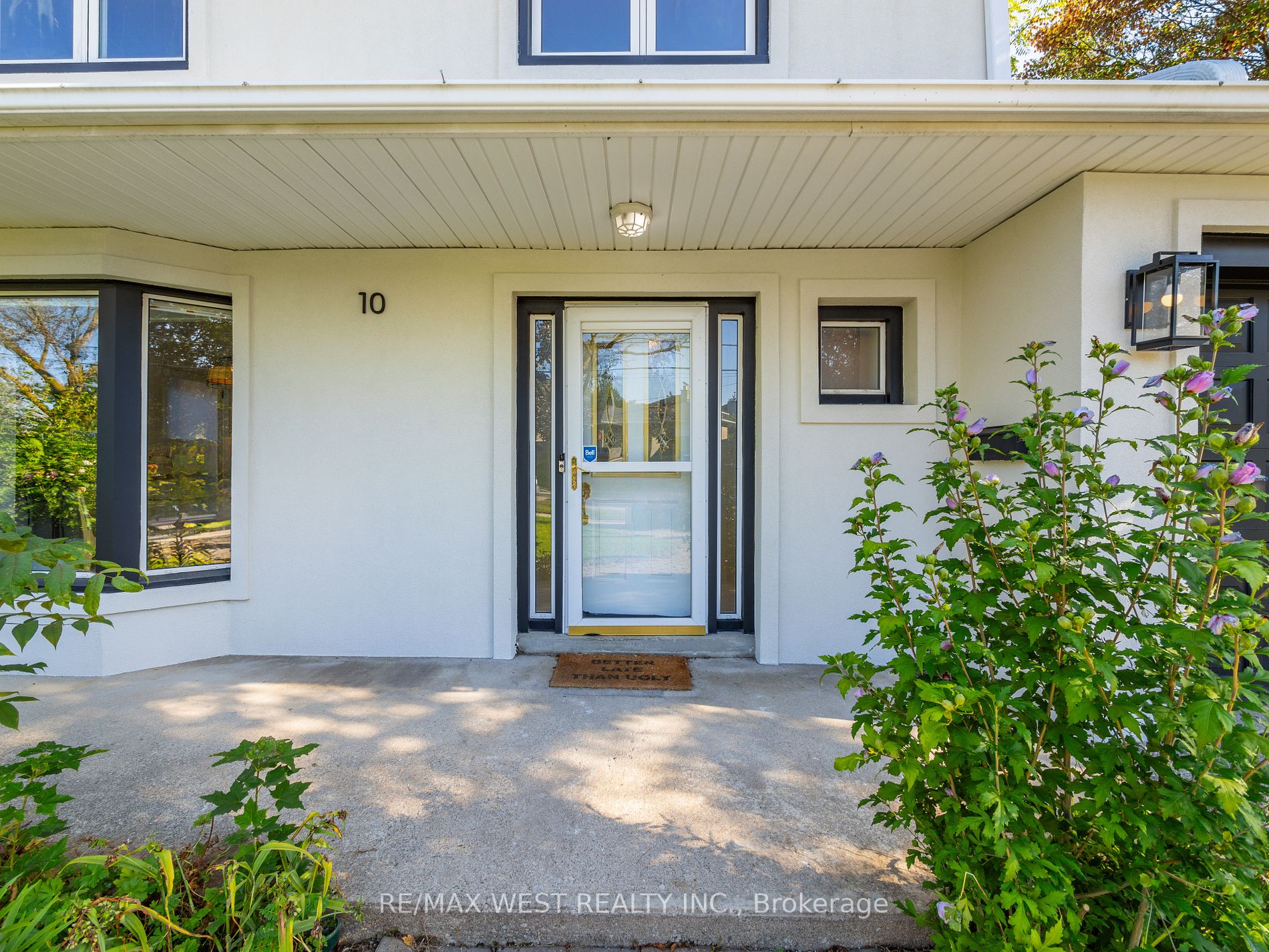 10 Martinview Crt