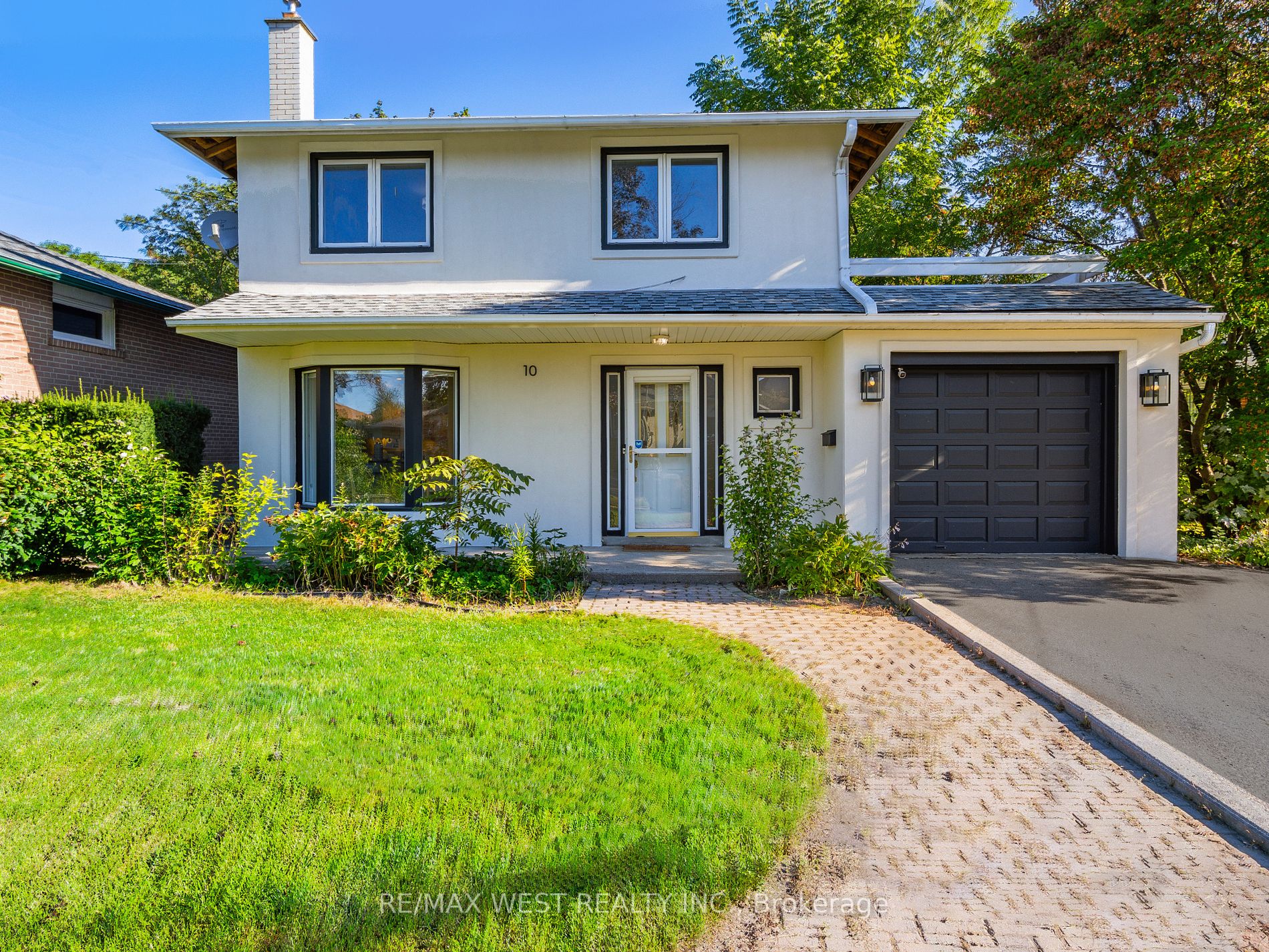 10 Martinview Crt
