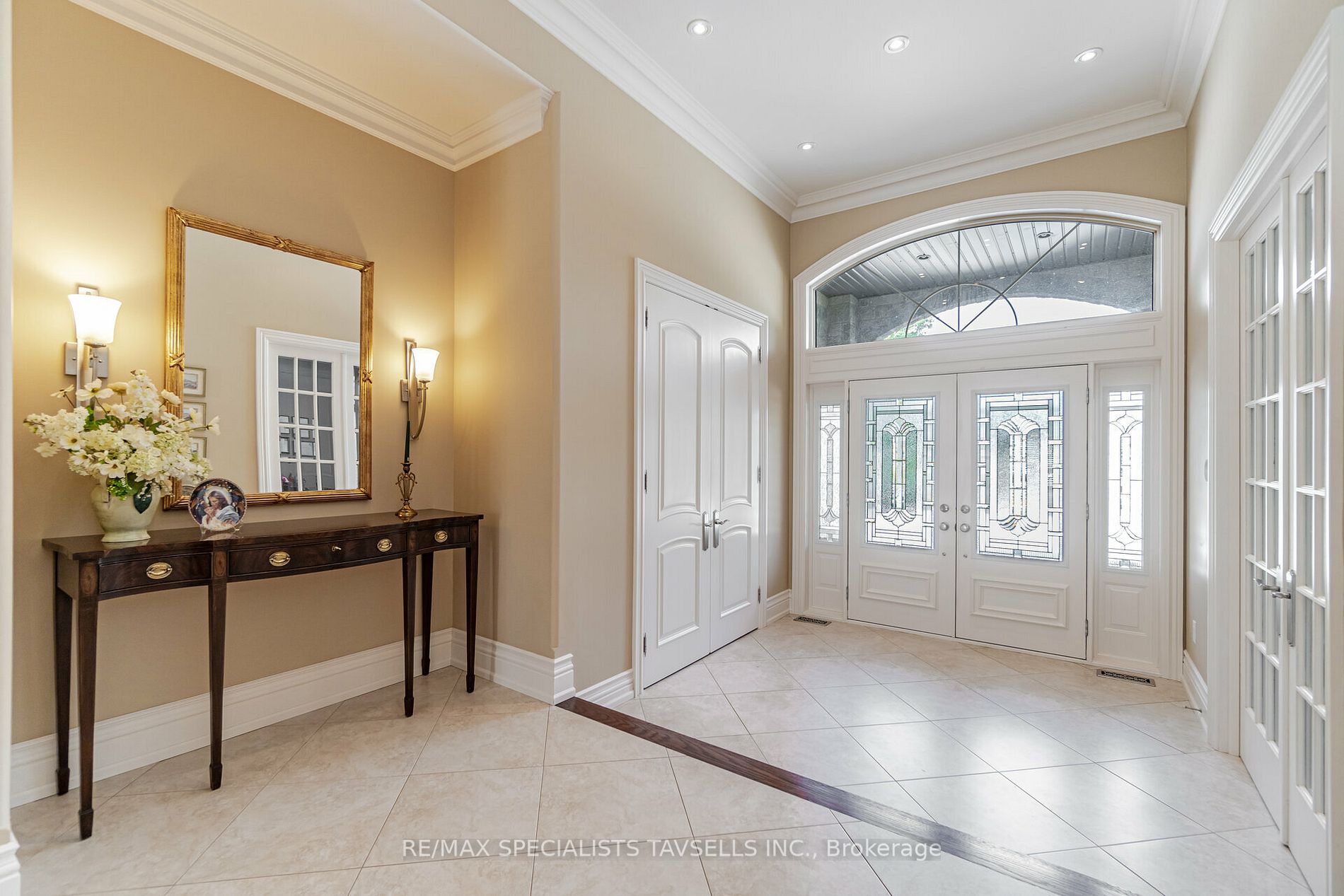 3 Castlewood Court