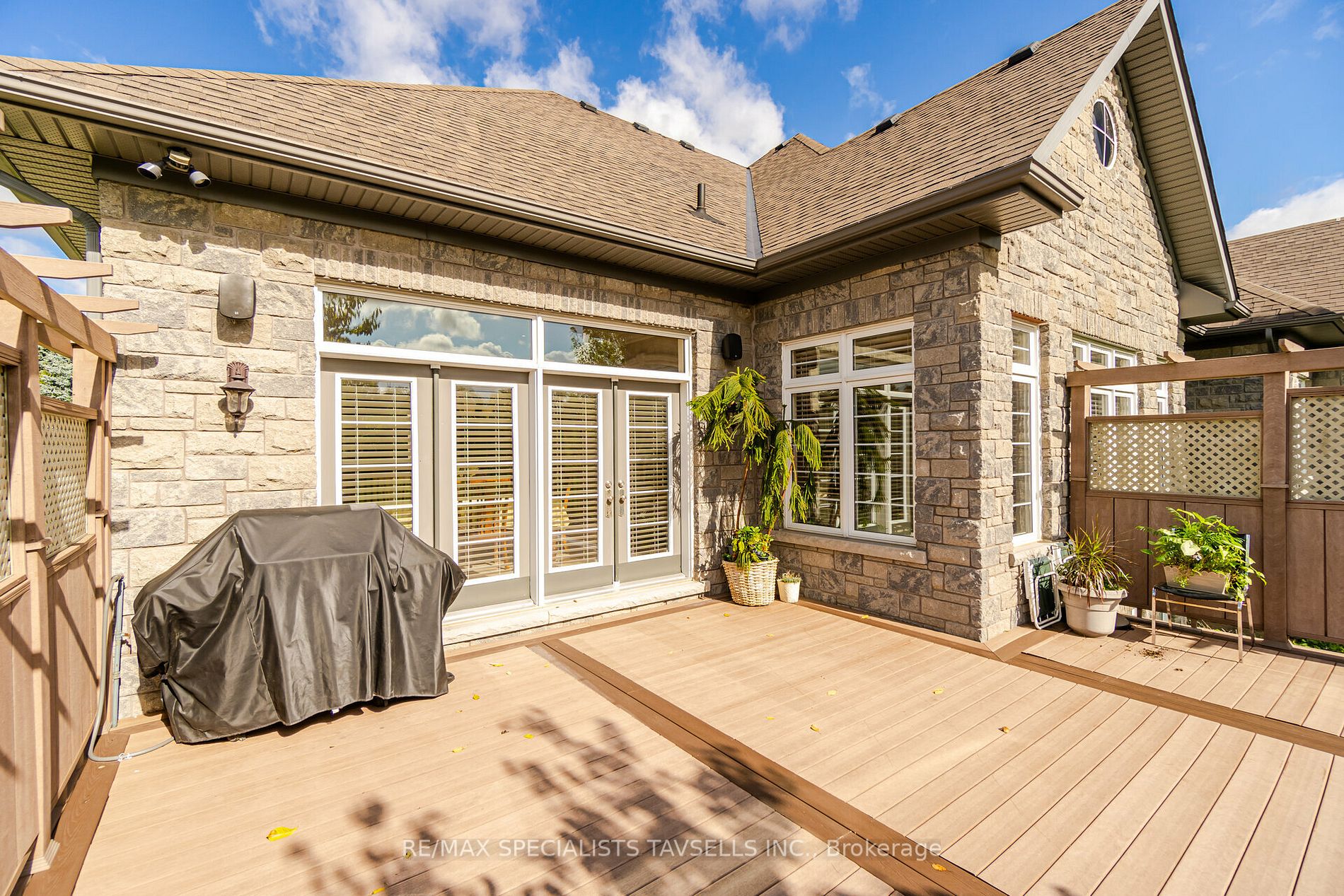 3 Castlewood Court