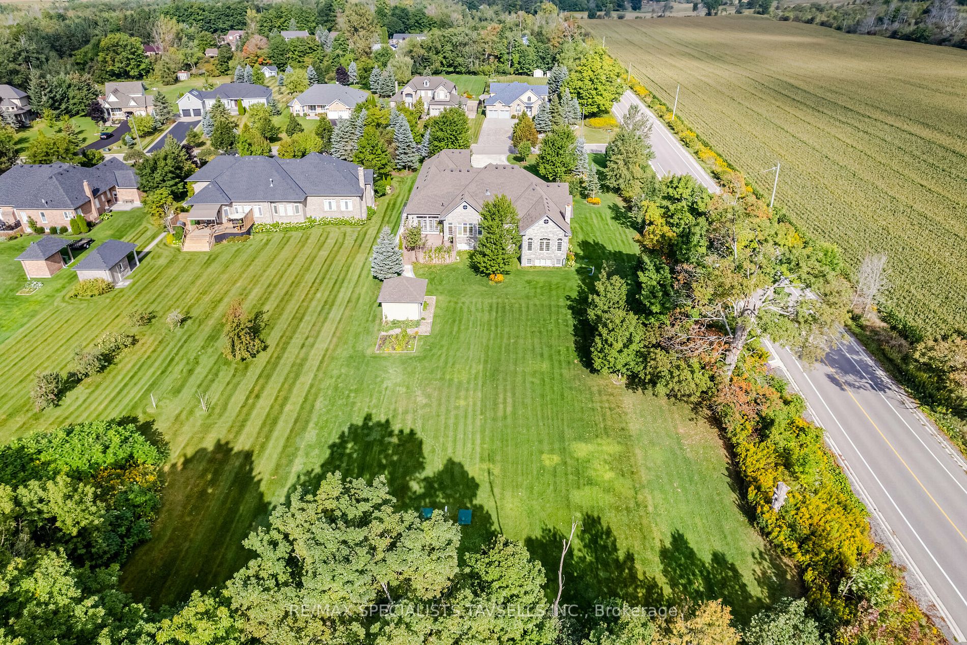 3 Castlewood Court