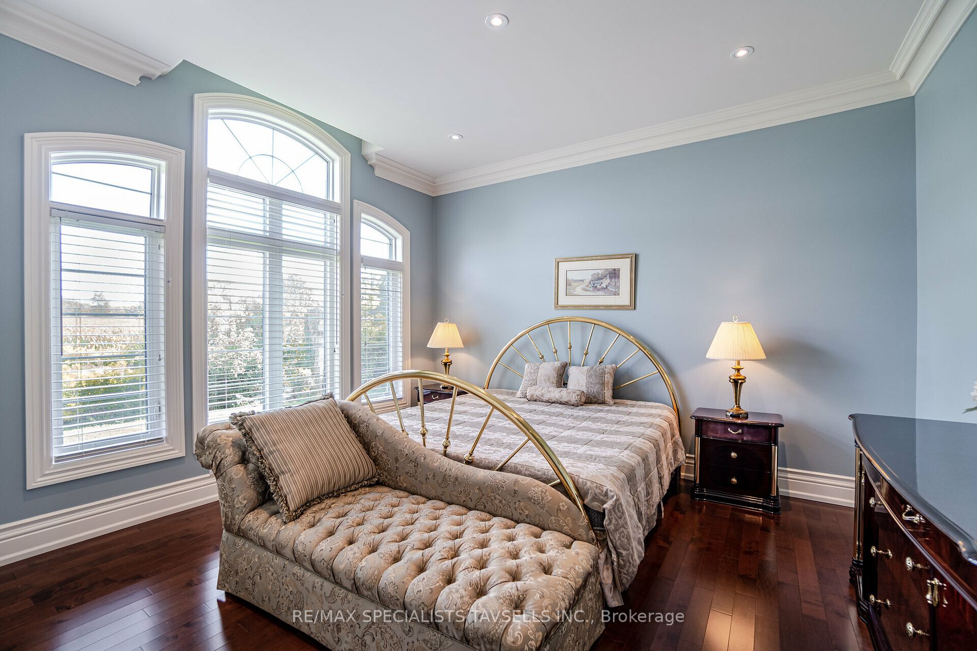 3 Castlewood Court