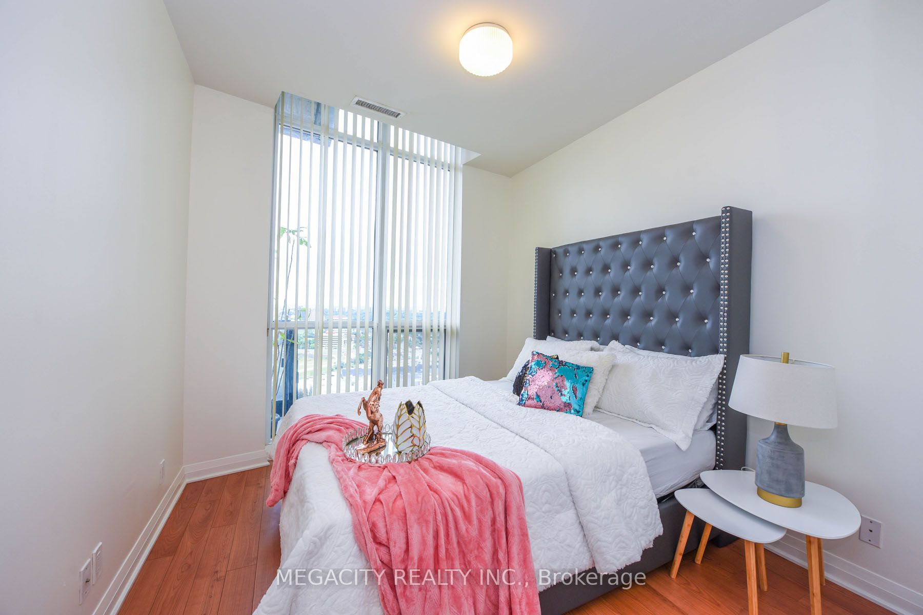 5 Valhalla Inn Road, #2911